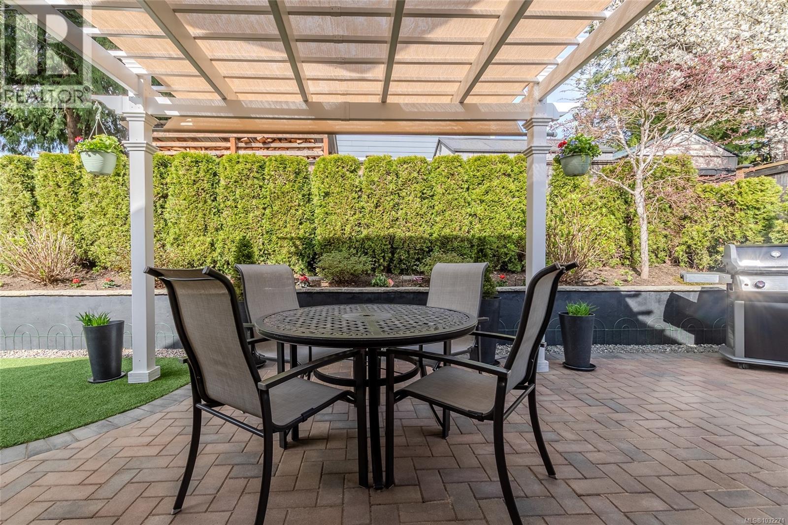 5892 STONEHAVEN DR - 11