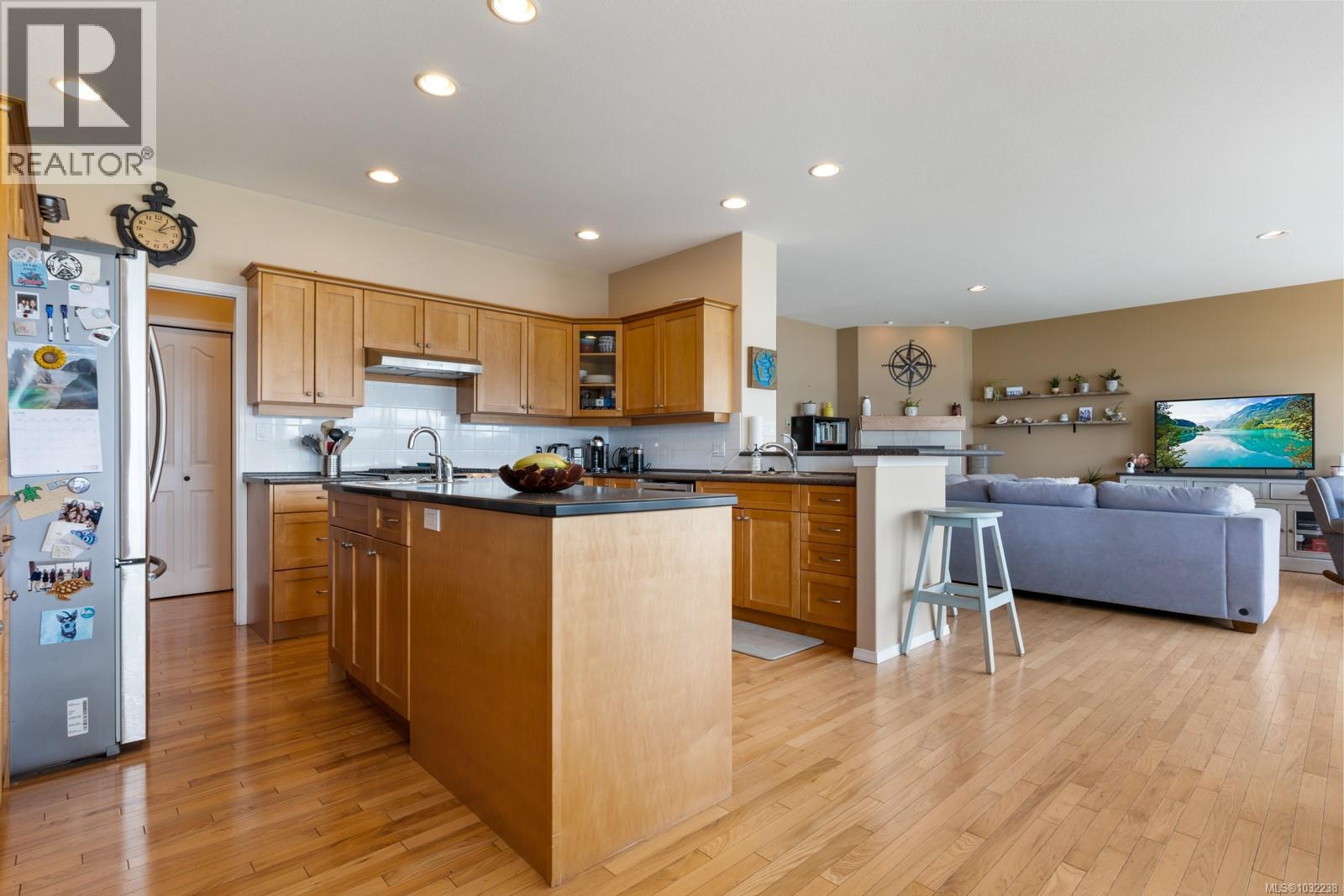 6800 BUCKLEY BAY FRONTAGE RD - 43