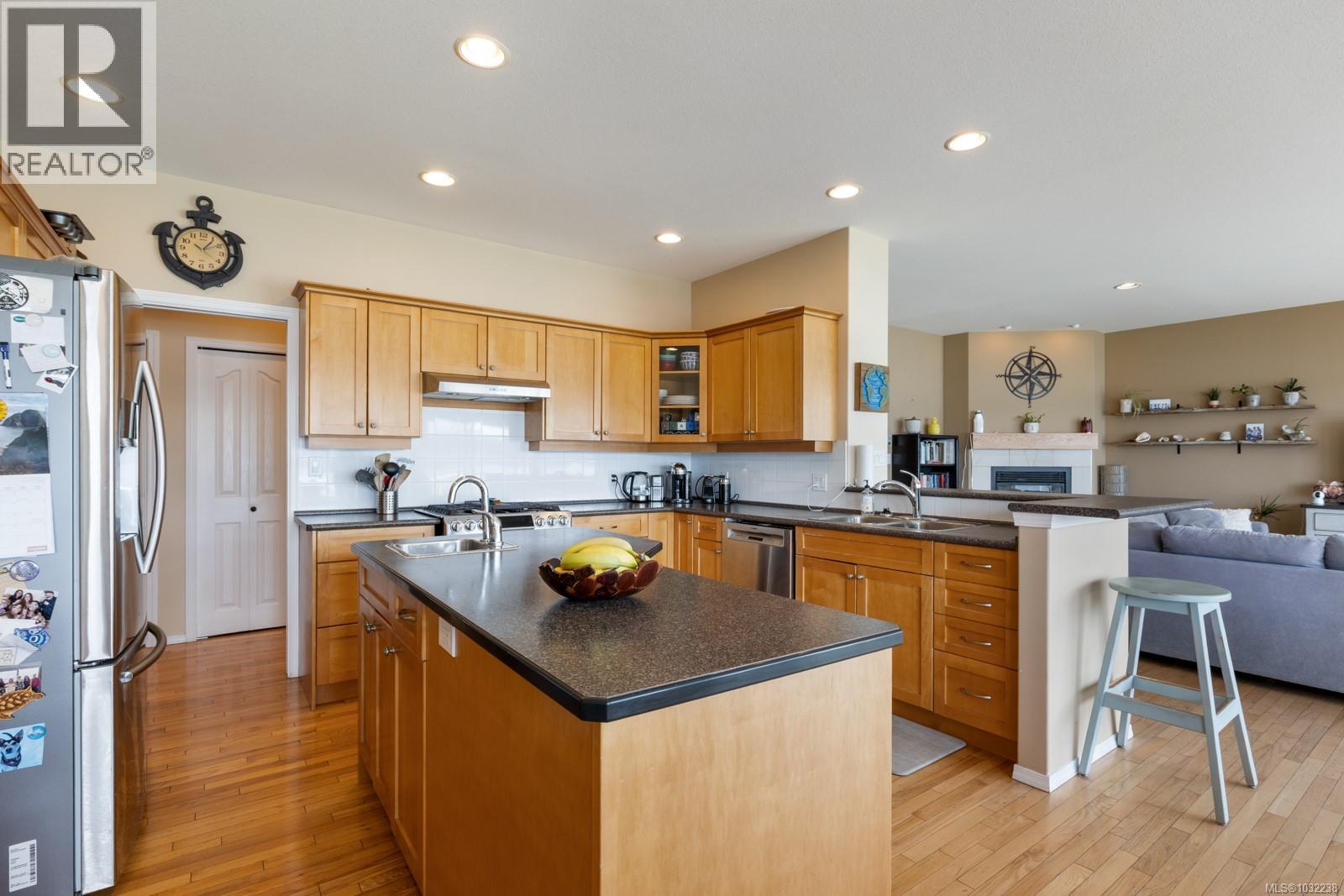 6800 BUCKLEY BAY FRONTAGE RD - 45