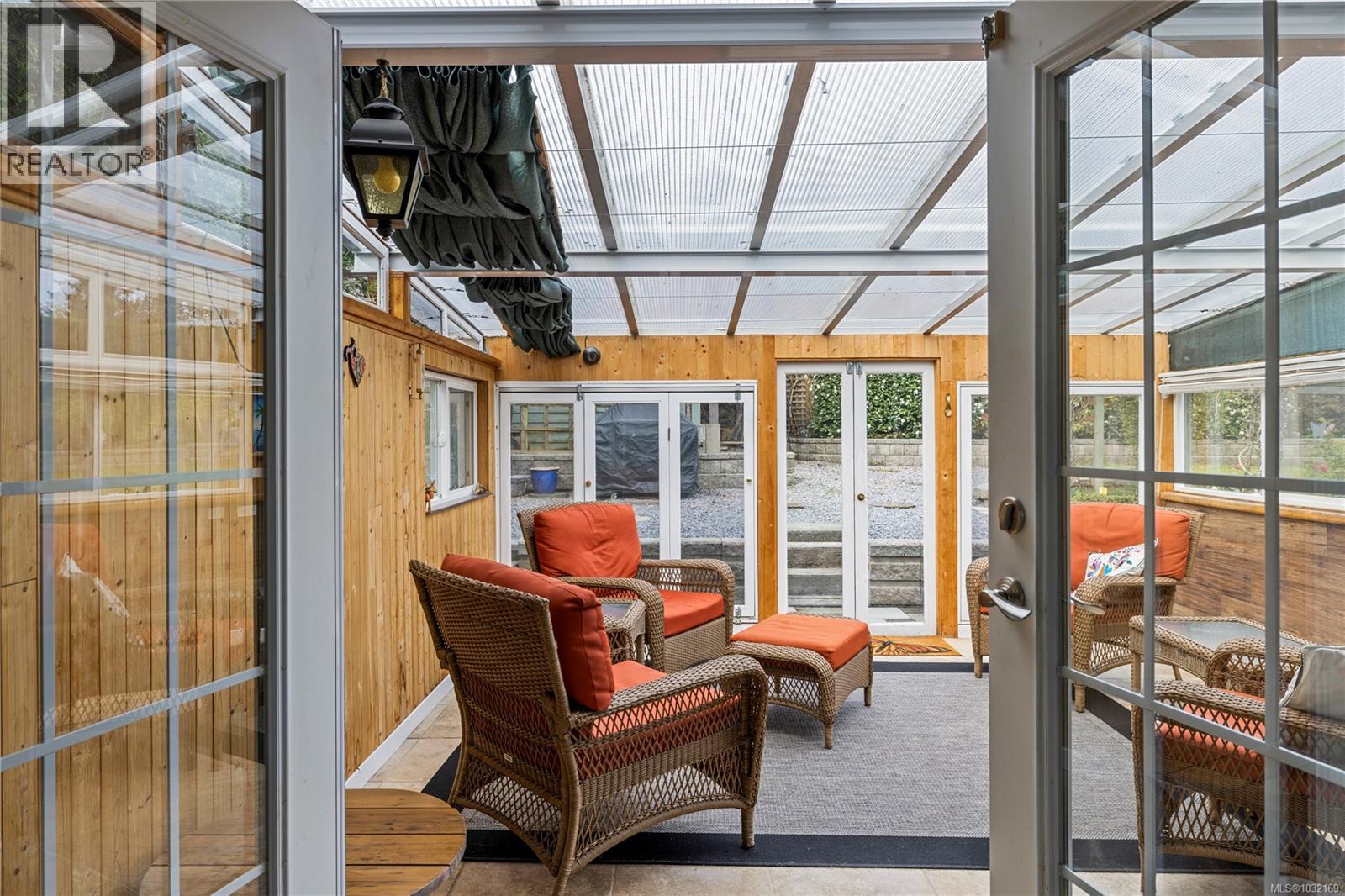 2875 HALIDAY CRES - 29