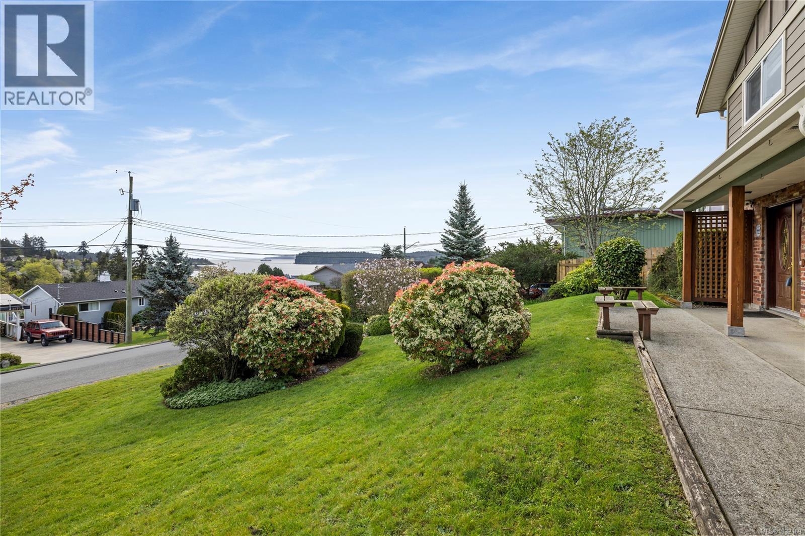 2875 HALIDAY CRES - 37