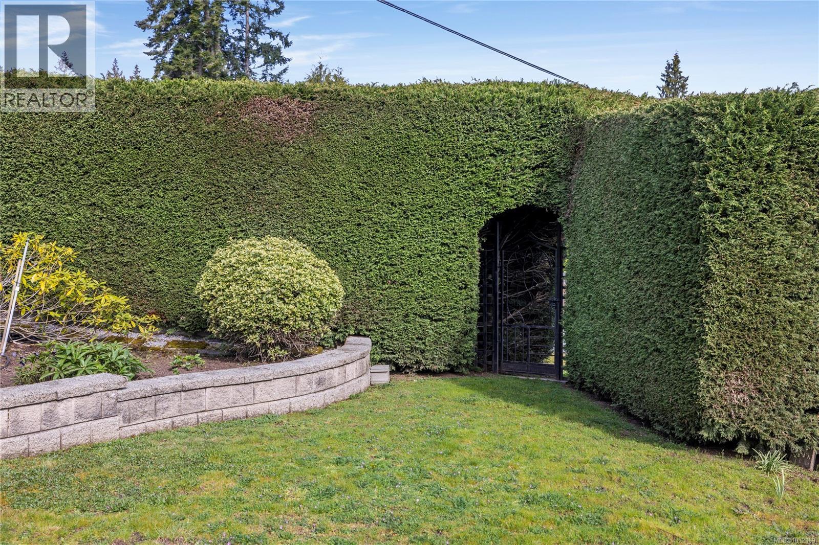 2875 HALIDAY CRES - 46