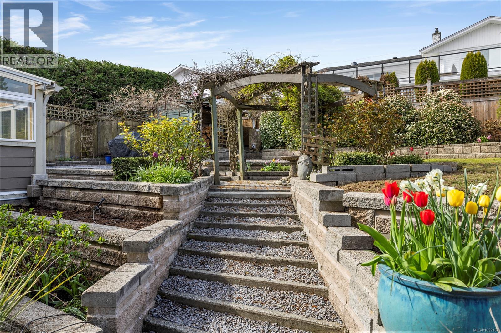 2875 HALIDAY CRES - 50