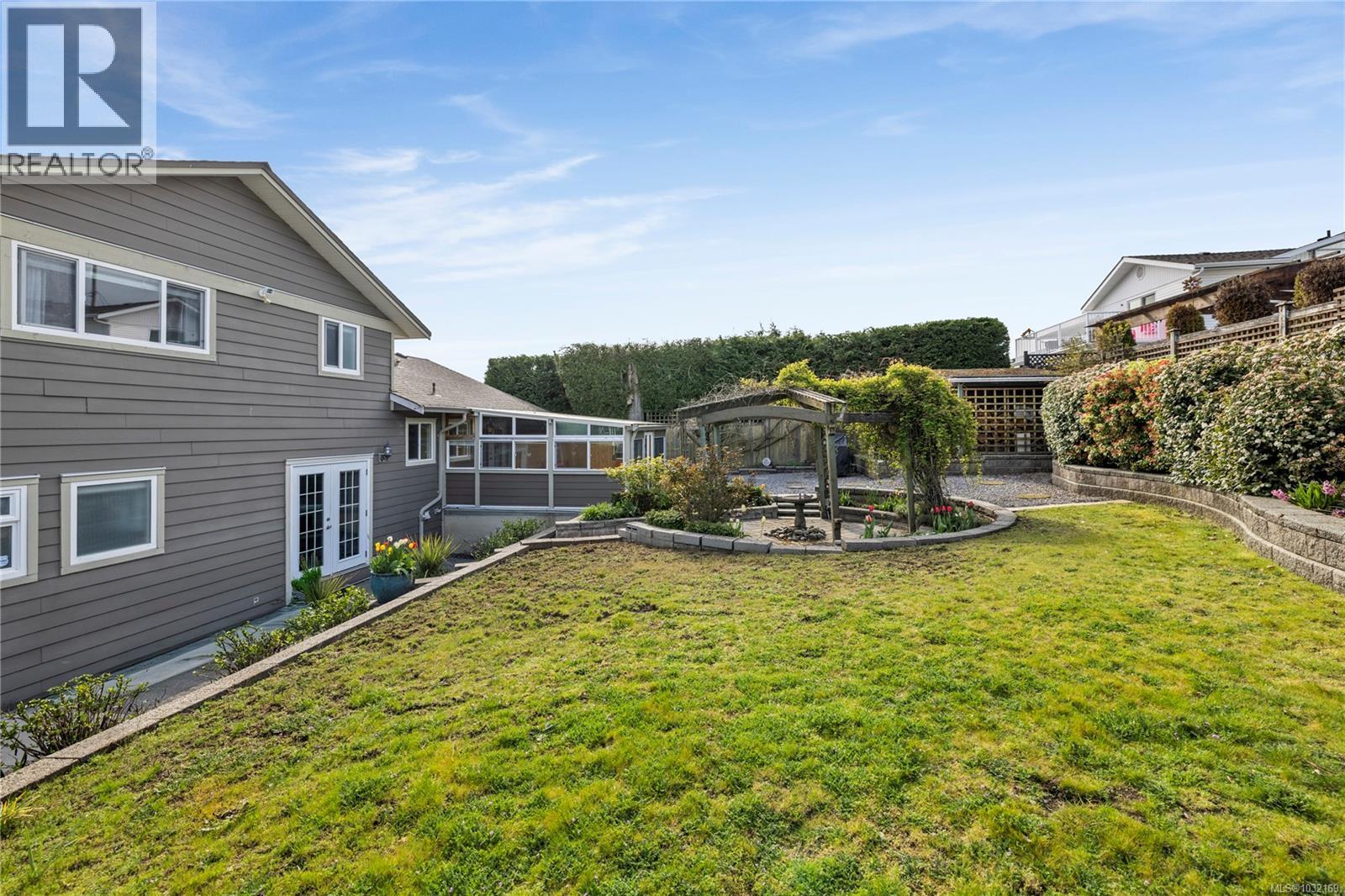 2875 HALIDAY CRES - 52