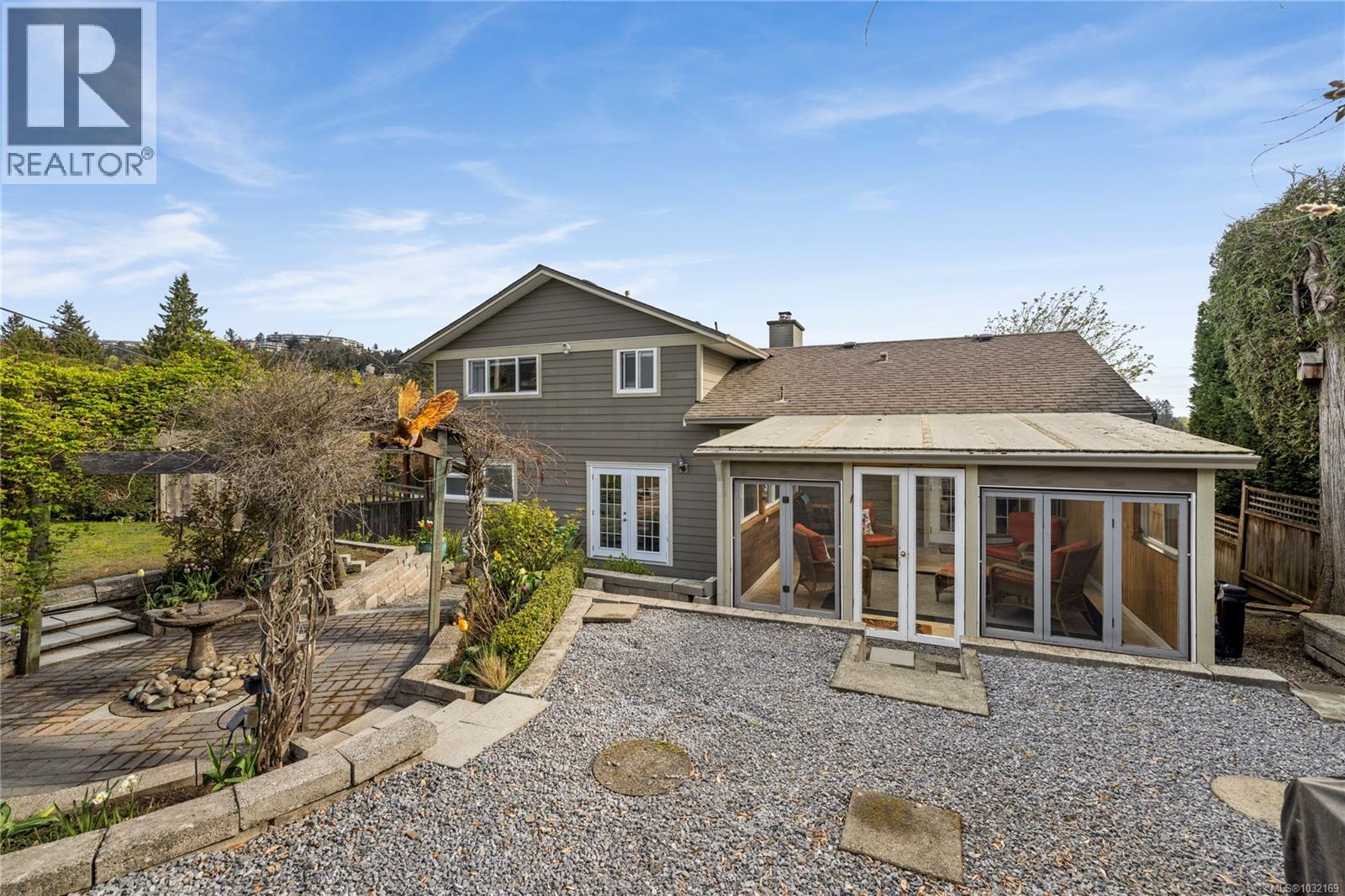 2875 HALIDAY CRES - 53