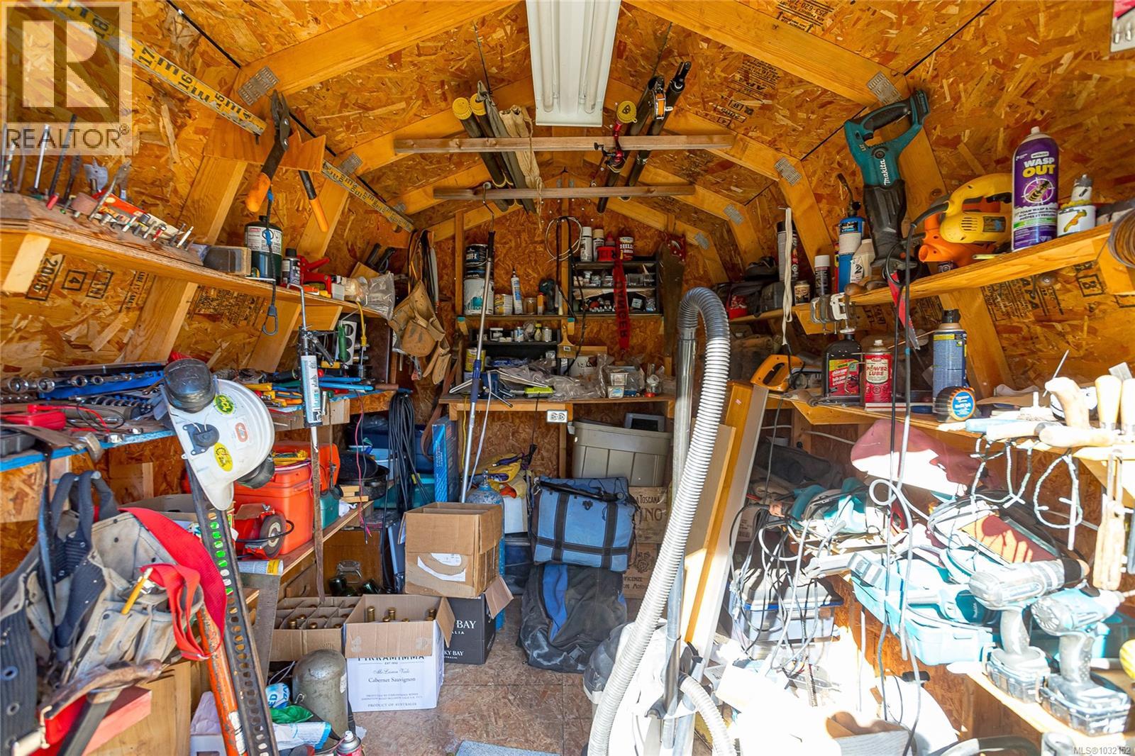 #16 2100 ERRINGTON RD - 16