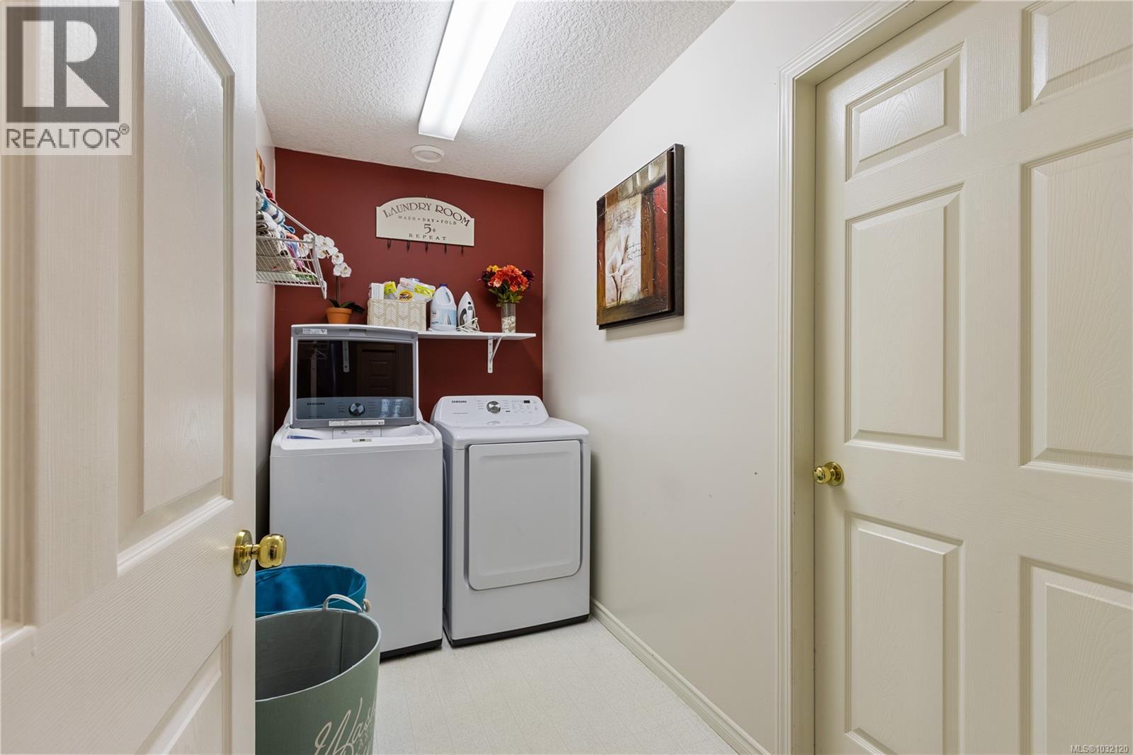 4895 Fairbrook Cres - 17