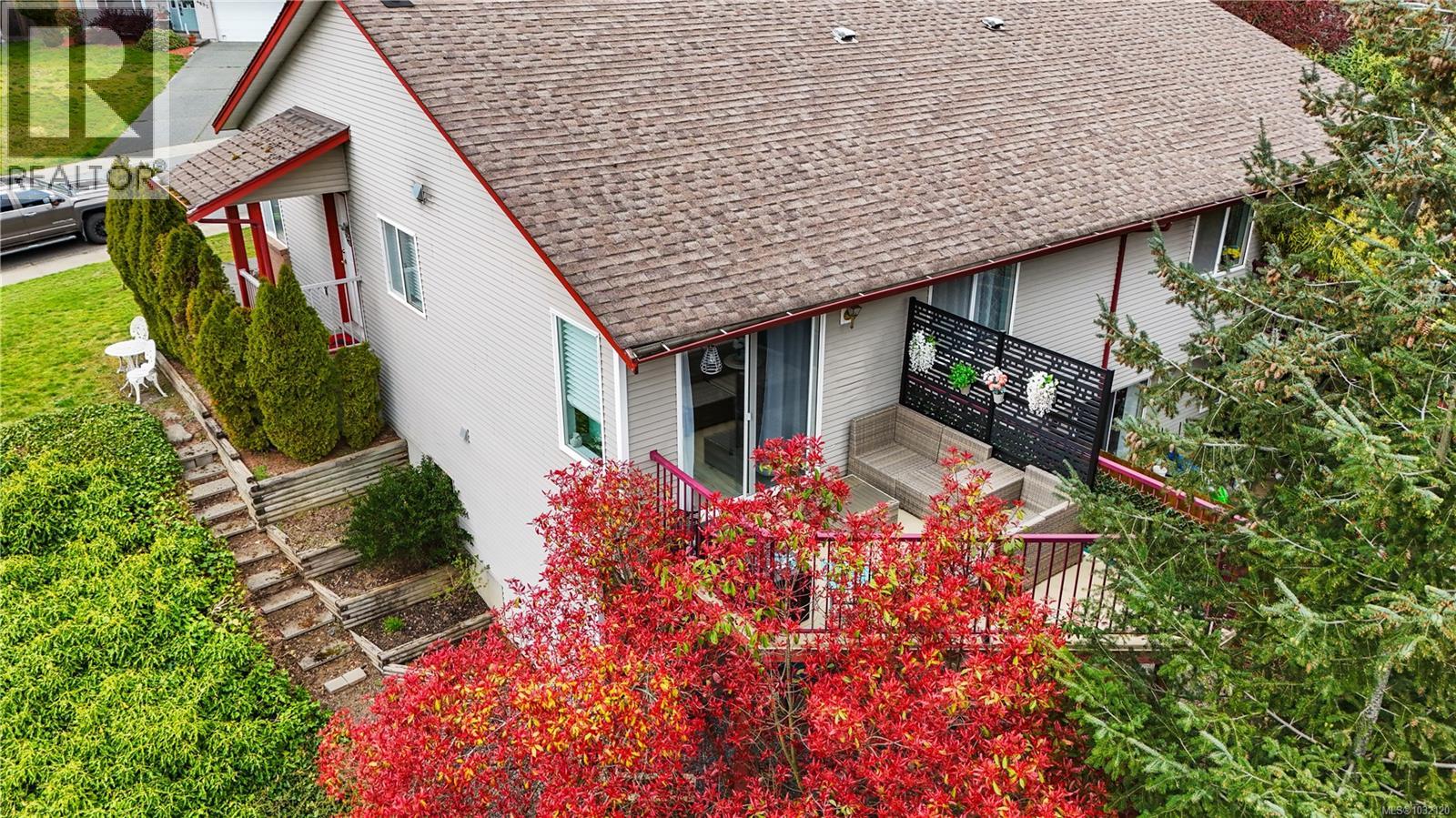 4895 FAIRBROOK CRES - 26