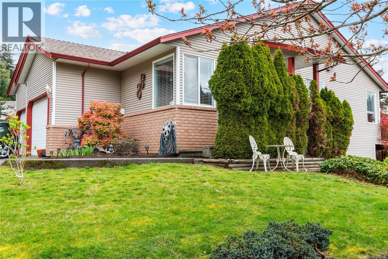 4895 Fairbrook Cres - 3