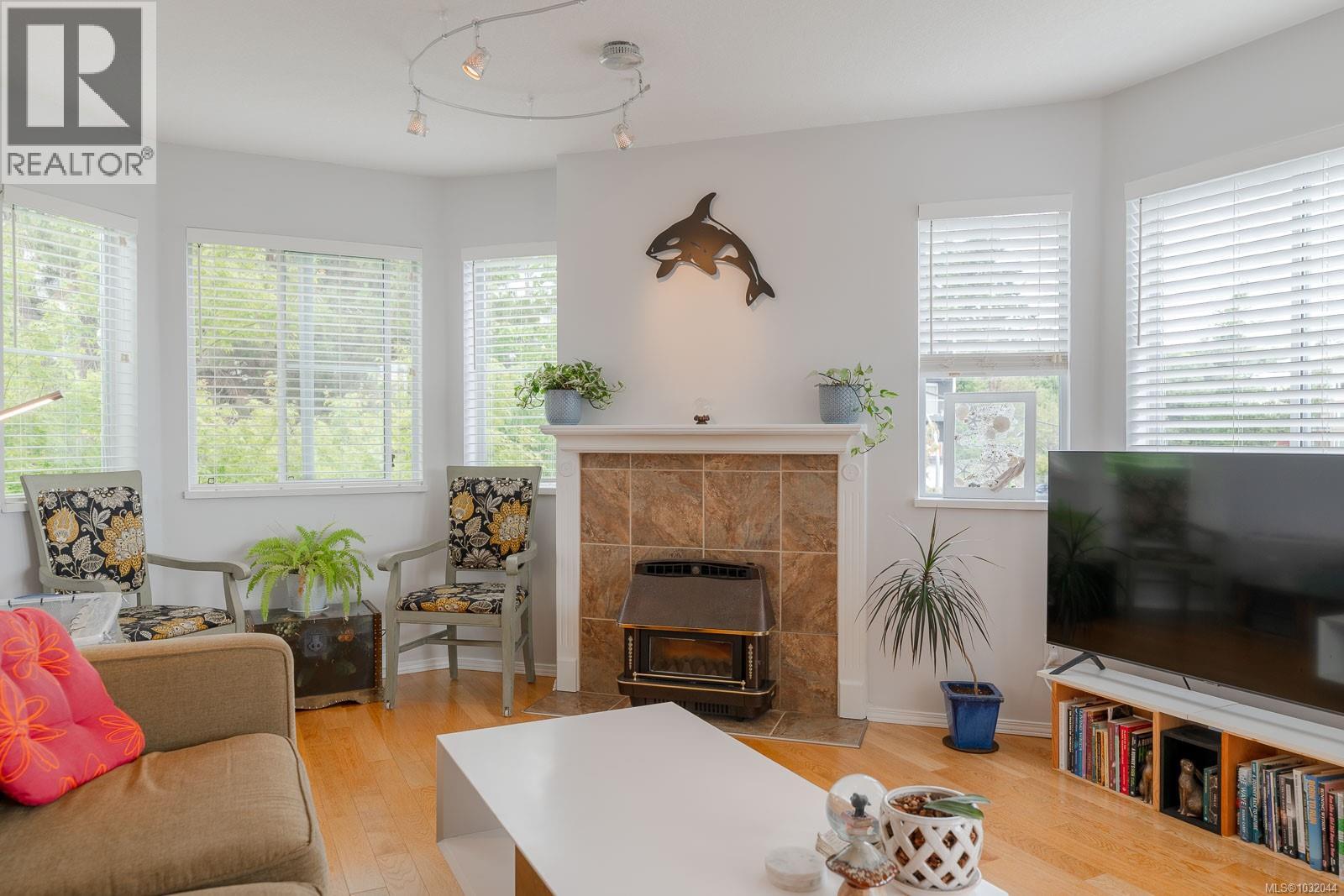 #301 24 Prideaux St - 17