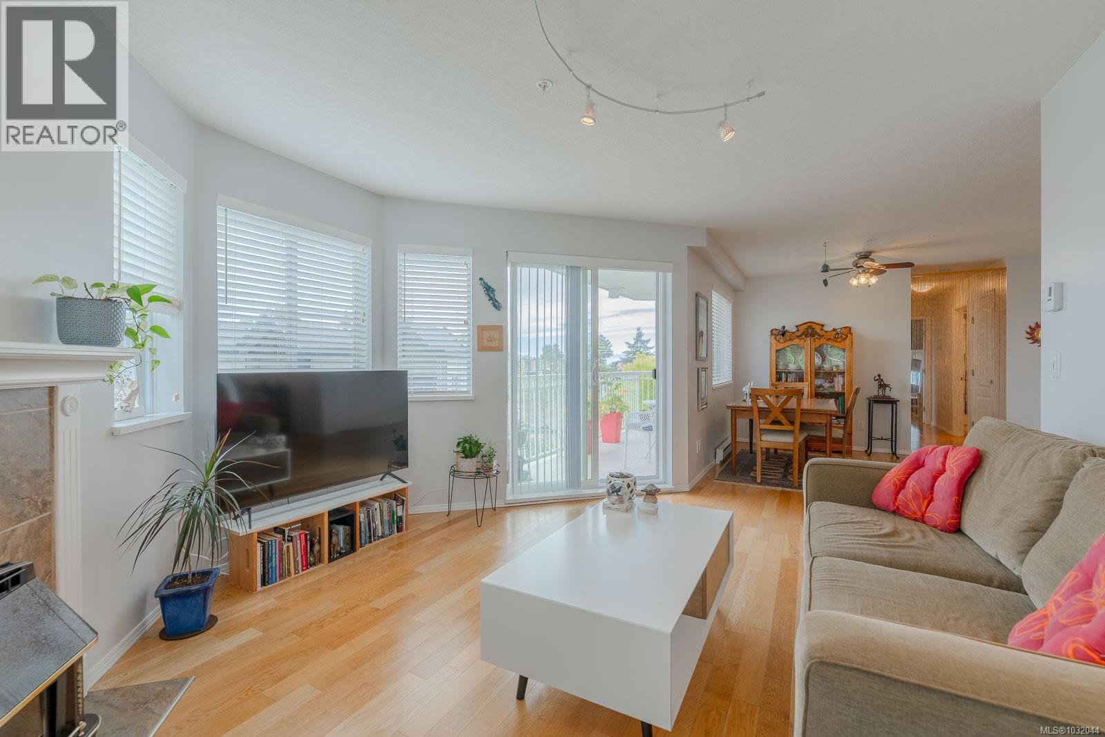 #301 24 Prideaux St - 18