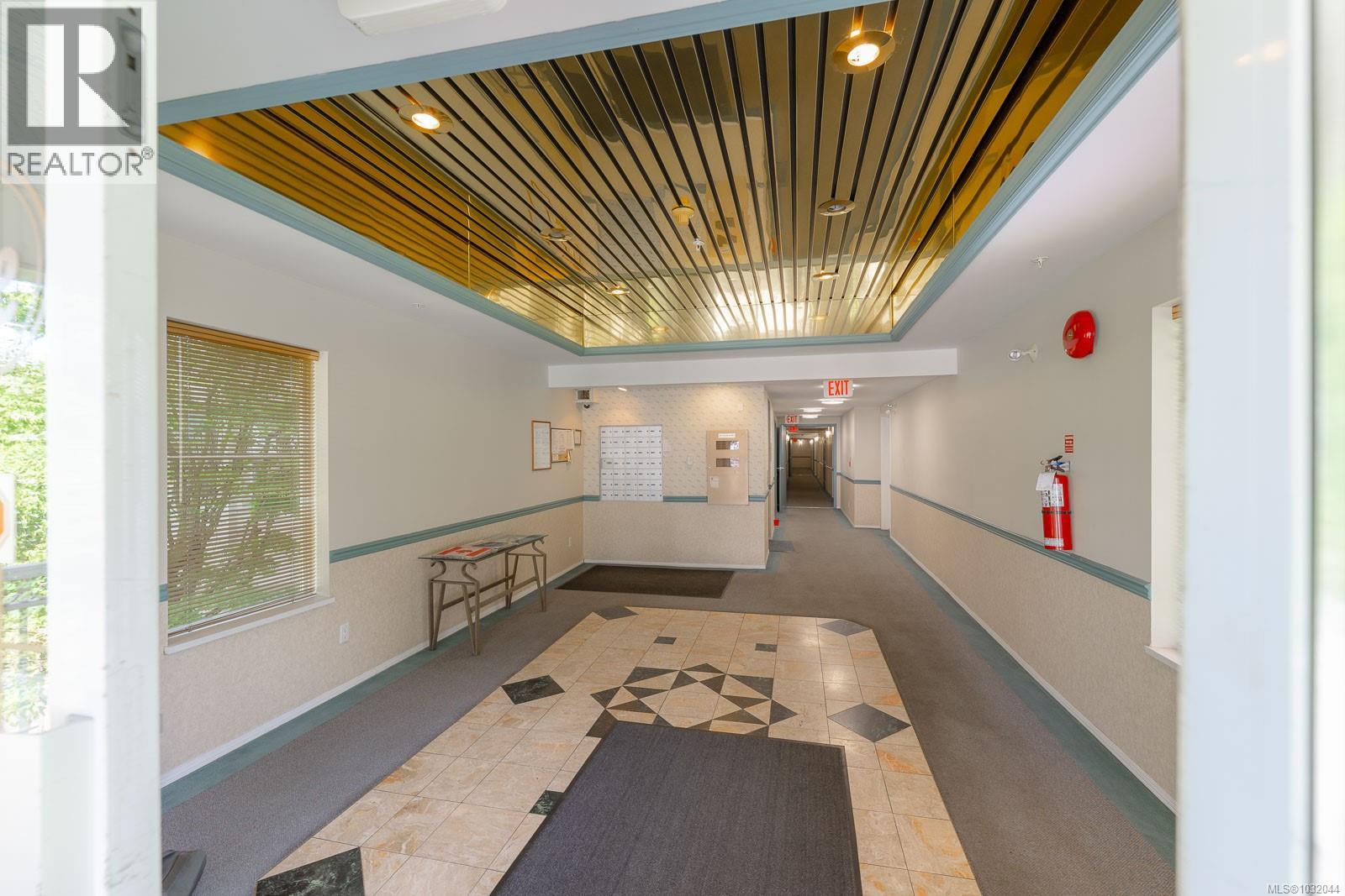 #301 24 PRIDEAUX ST - 30