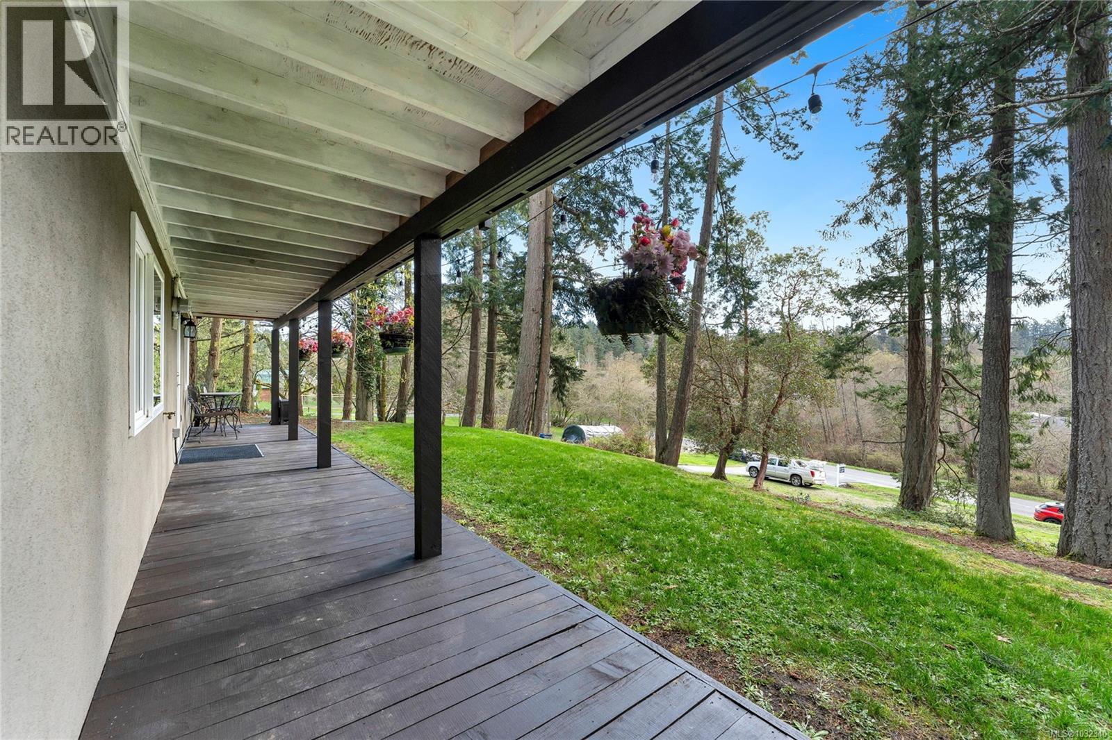 1084 Tatlow Rd - 10
