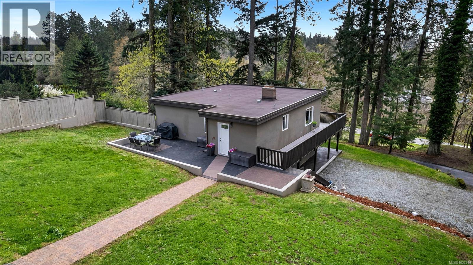 1084 Tatlow Rd - 4