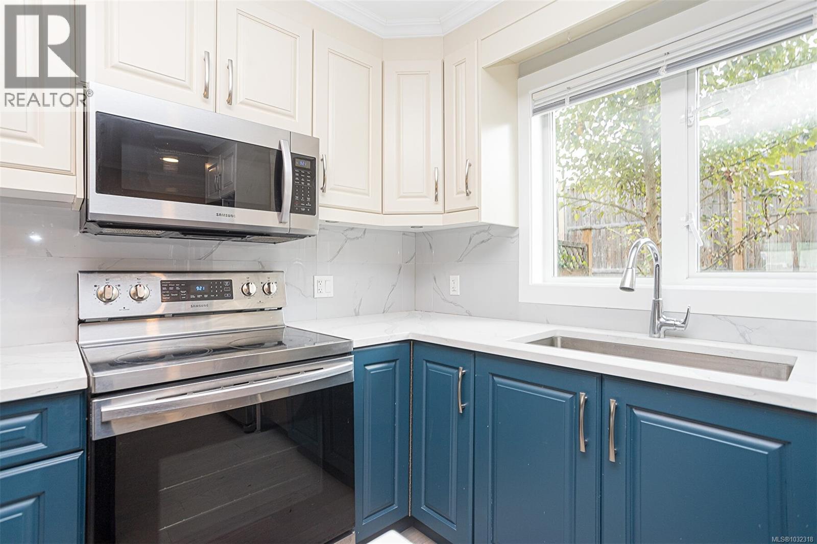 #110 3248 SHERMAN RD - 11