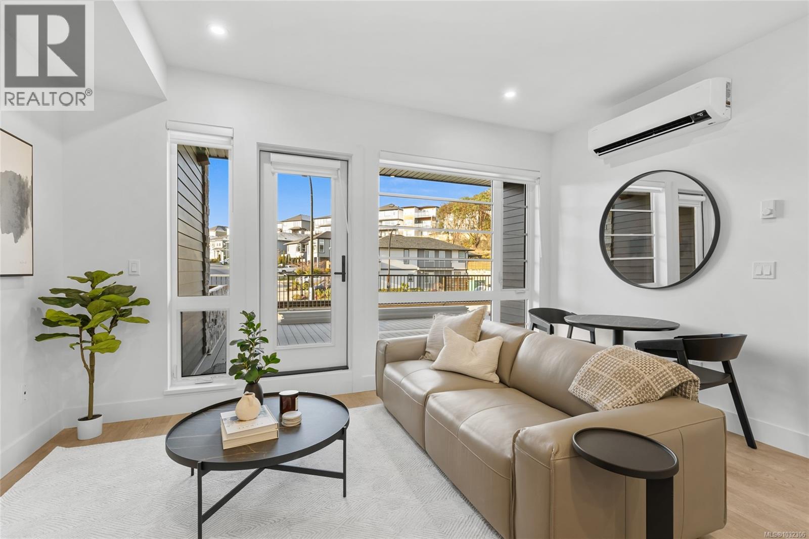 #305 2341 BEAR MOUNTAIN PKWY - 13