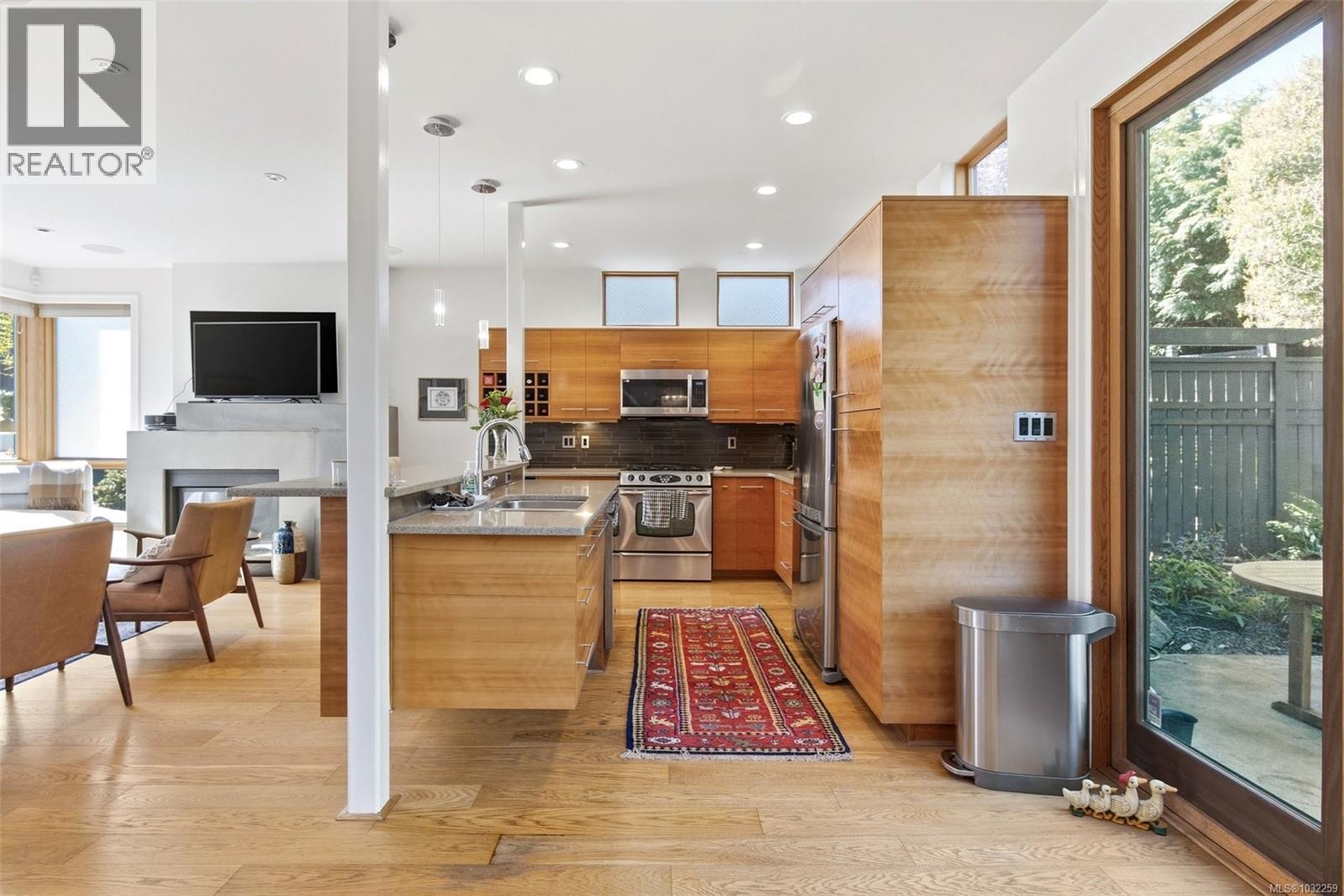 220 MOSS ROCK PL - 17