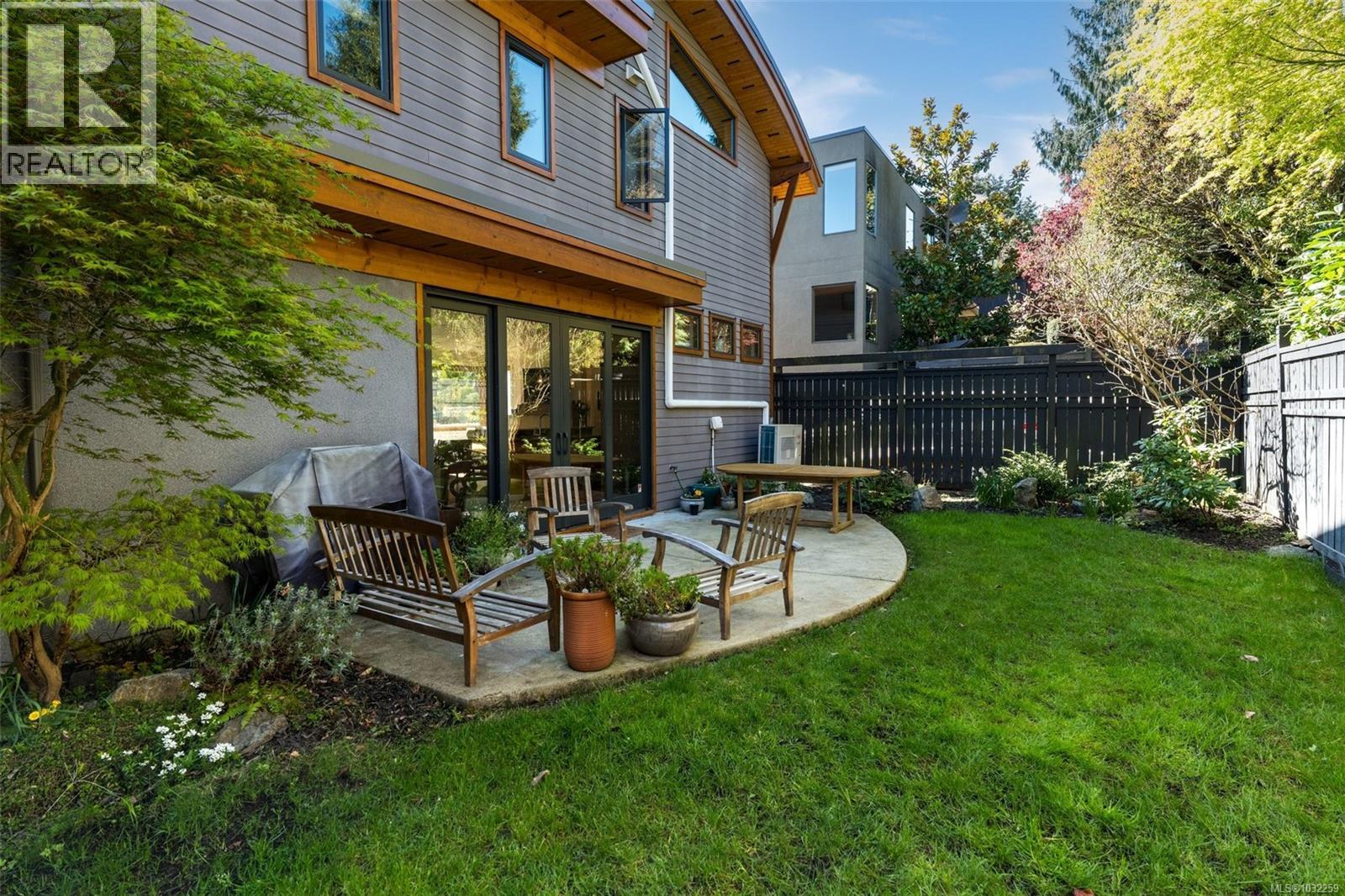 220 MOSS ROCK PL - 18