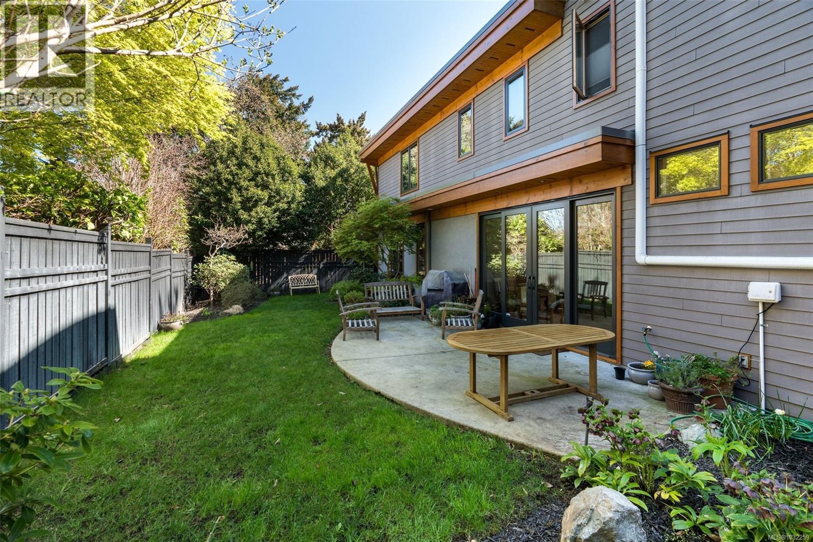 220 MOSS ROCK PL - 19