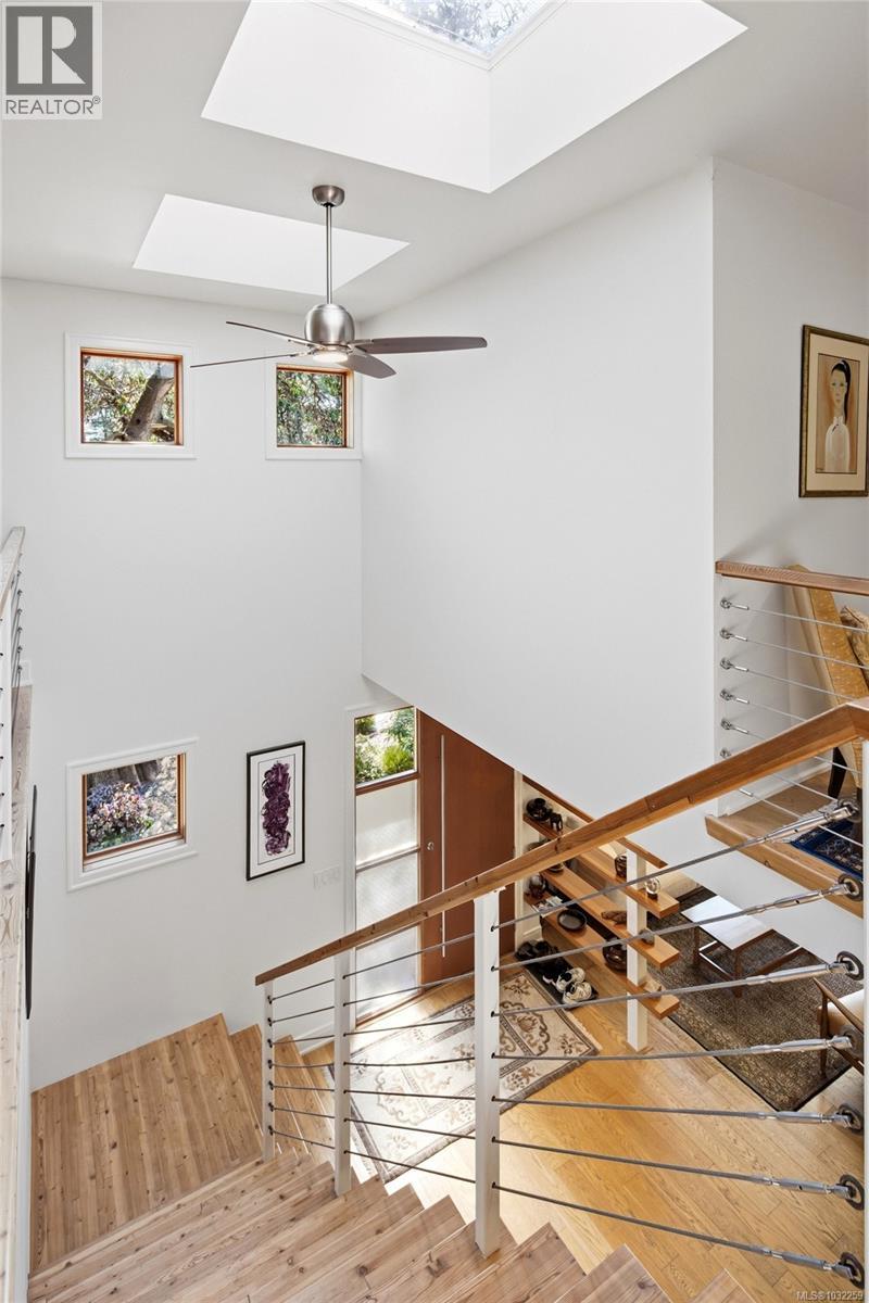 220 MOSS ROCK PL - 35