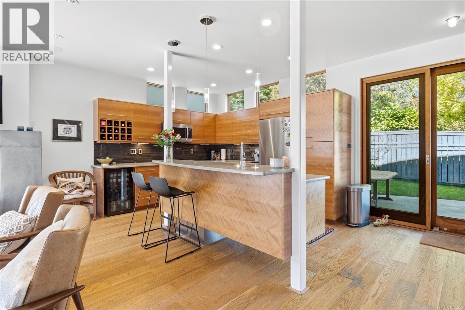 220 Moss Rock Pl - 9