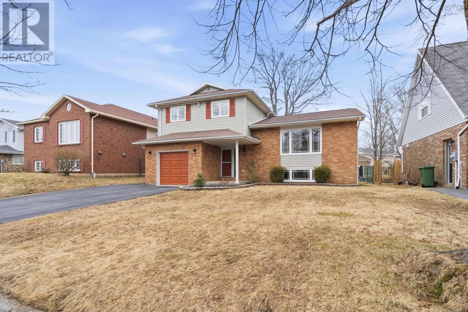 Property 2 of 41 of 9 Amberwood Court