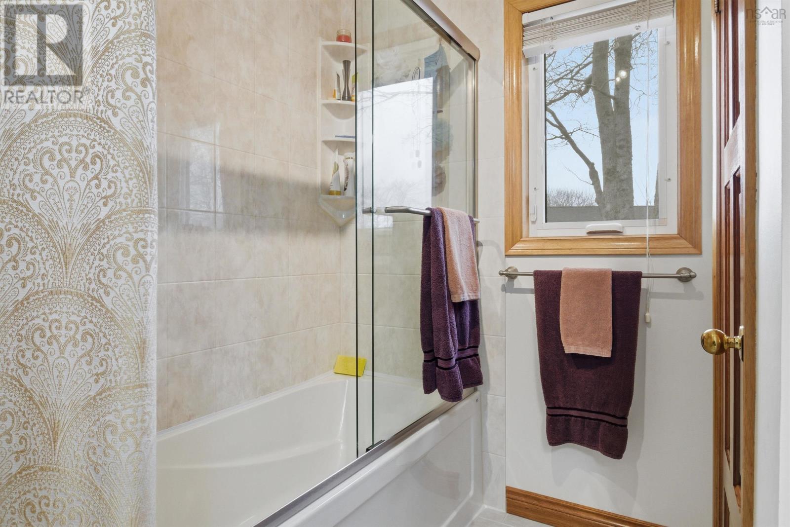 Property 20 of 41 of 9 Amberwood Court