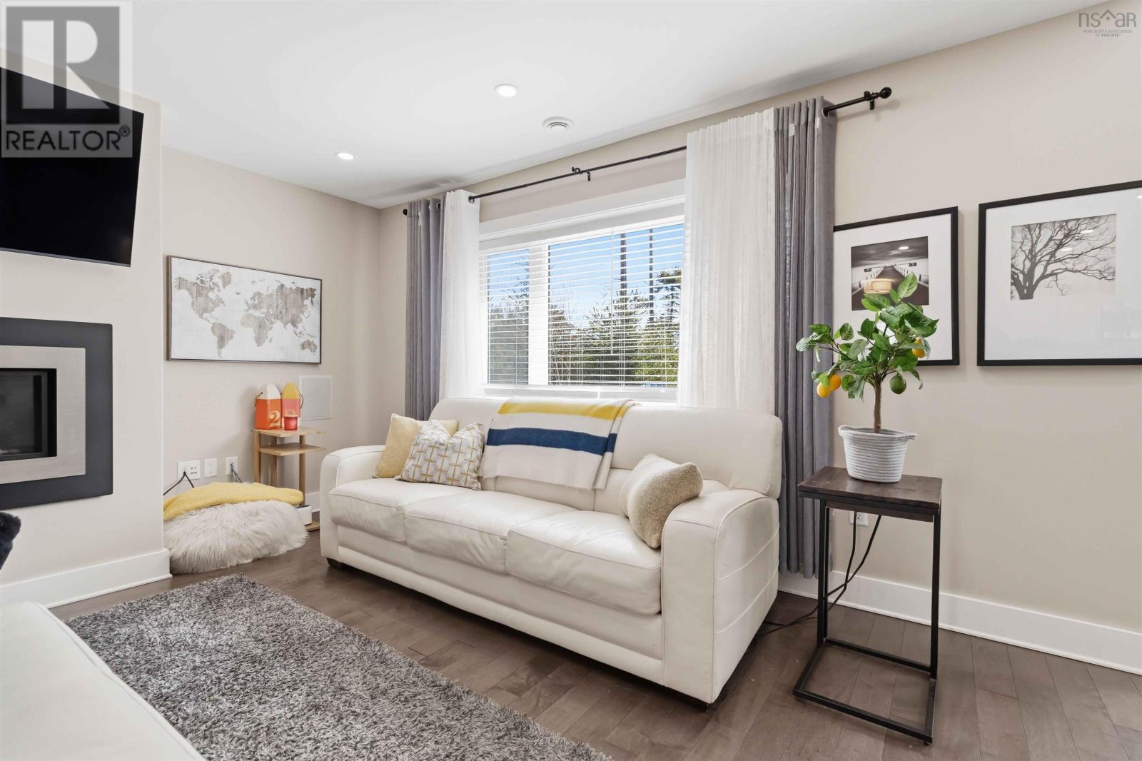 Property 14 of 50 of 60 Danica Drive