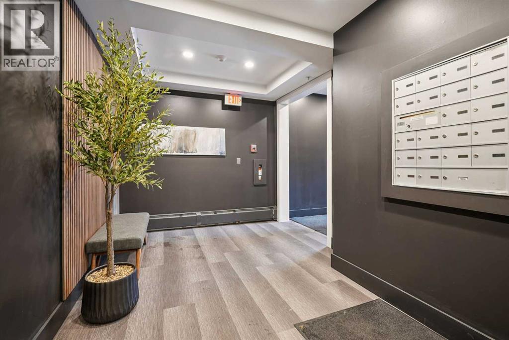 Single Family House Multi-level for Sale in   Eau Claire Avenue SW Eau Claire Calgary 