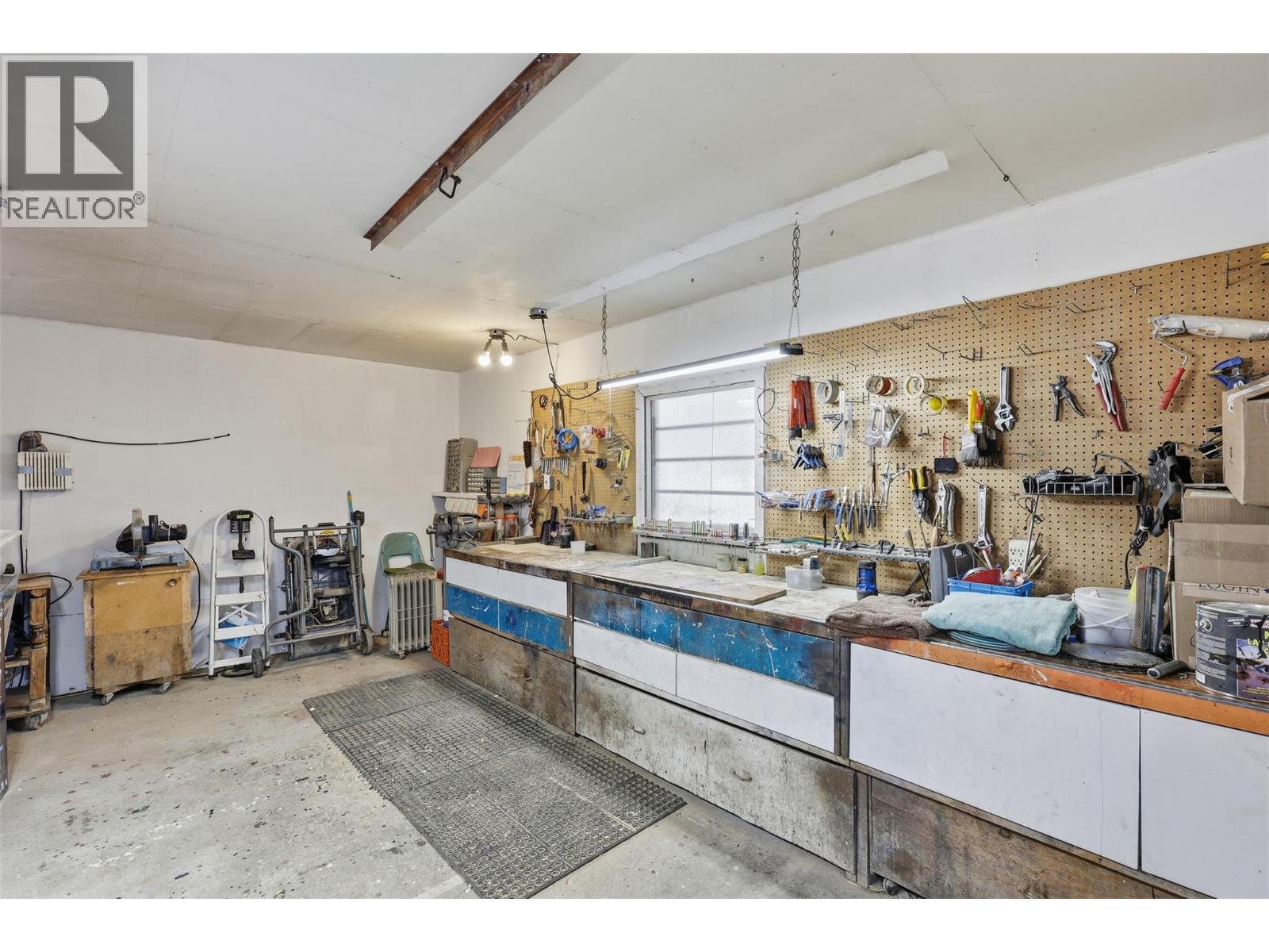 1544 CANFORD AVENUE - 32