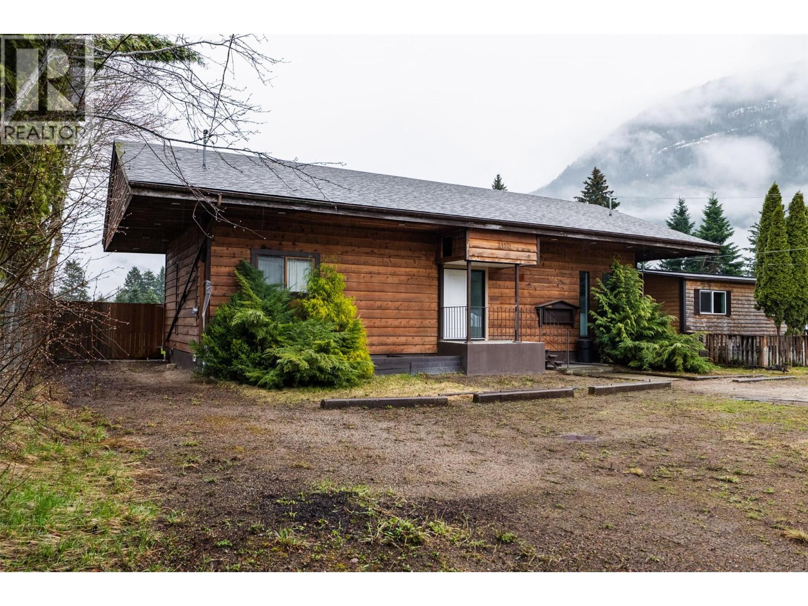 3118 Slocan Park Road - 1
