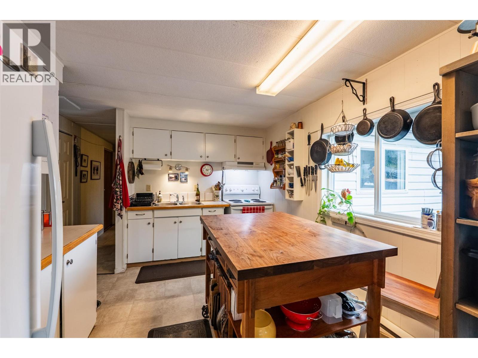 3118 Slocan Park Road - 22