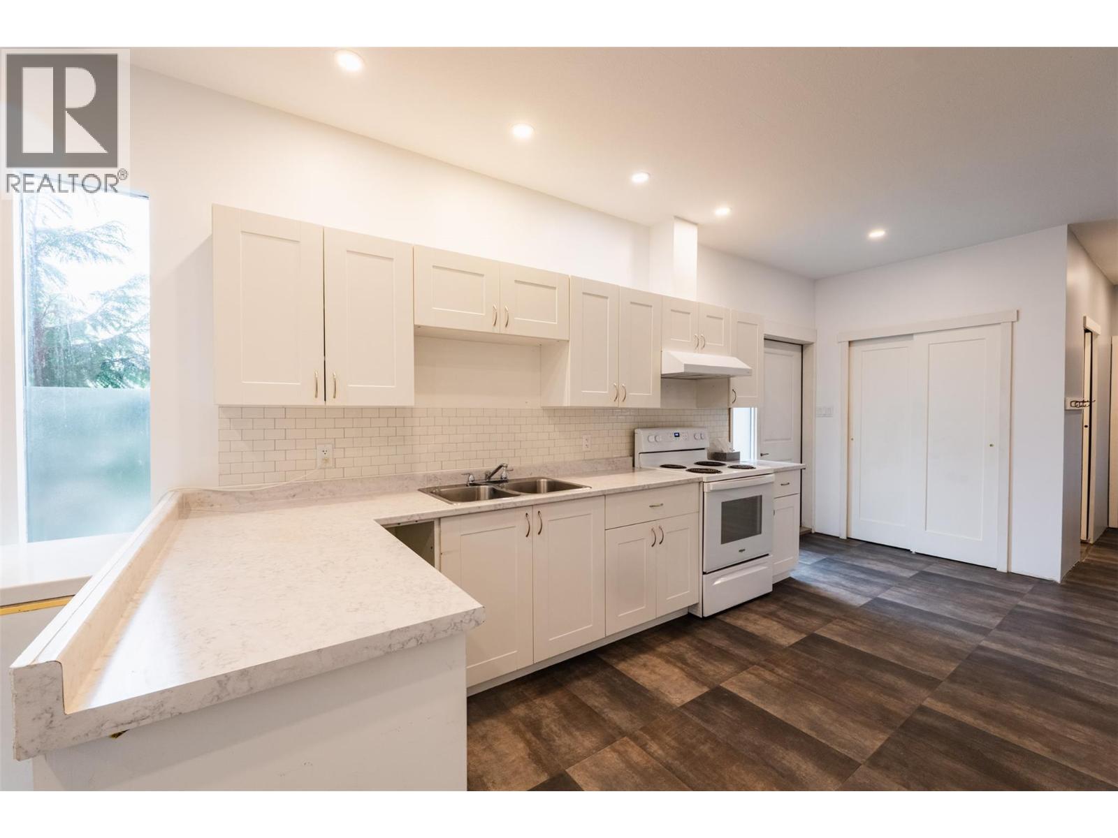 3118 Slocan Park Road - 4