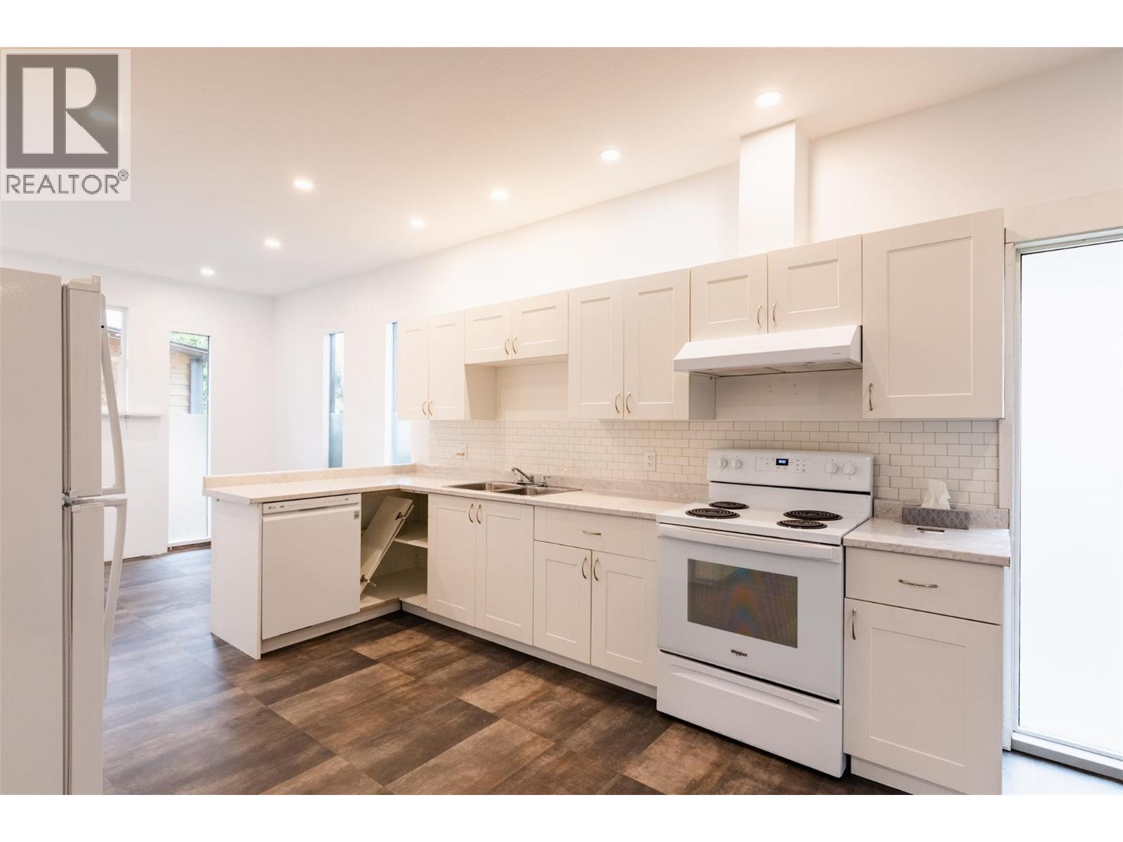 3118 Slocan Park Road - 6