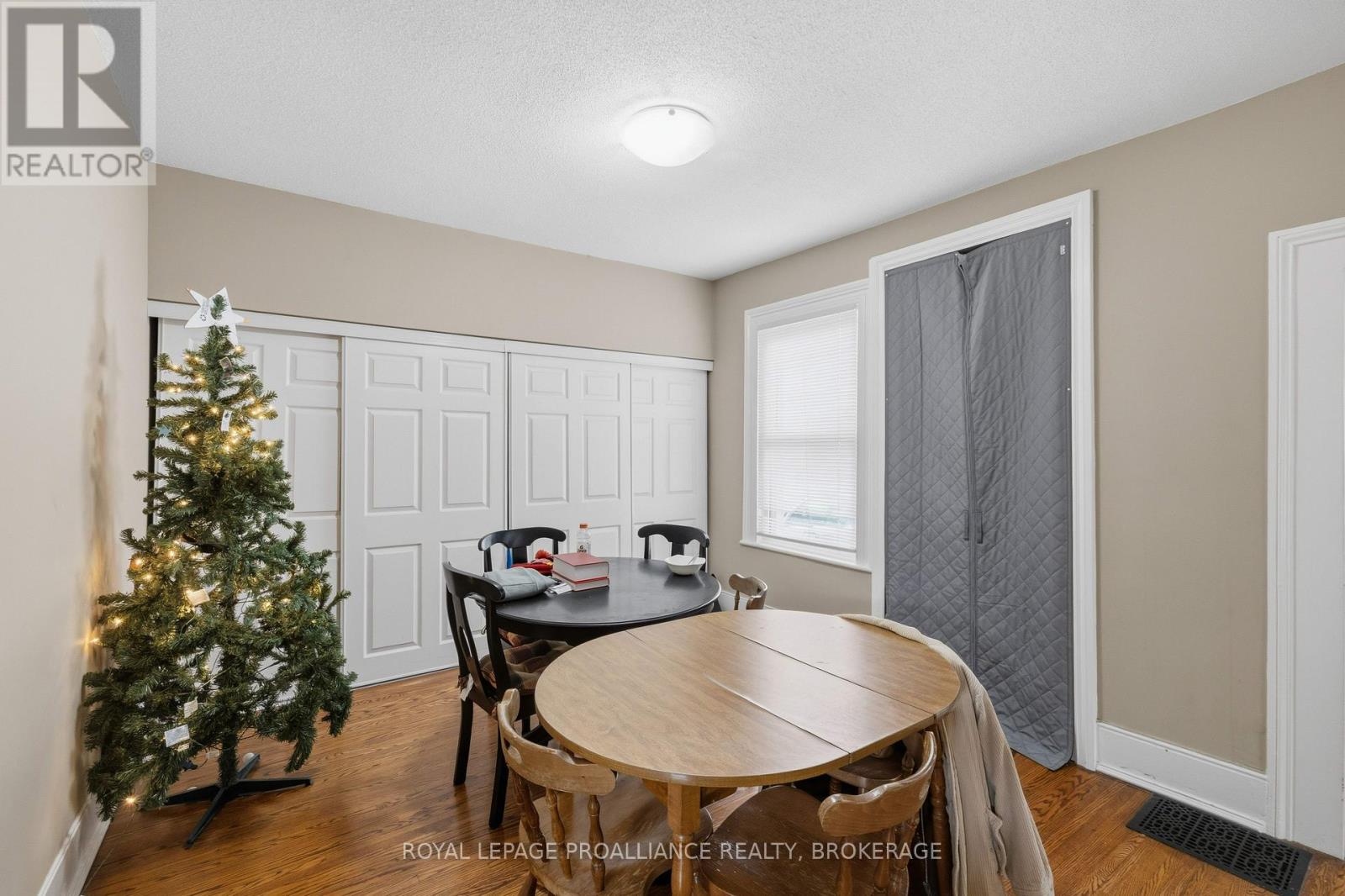 624 PRINCESS STREET - 16