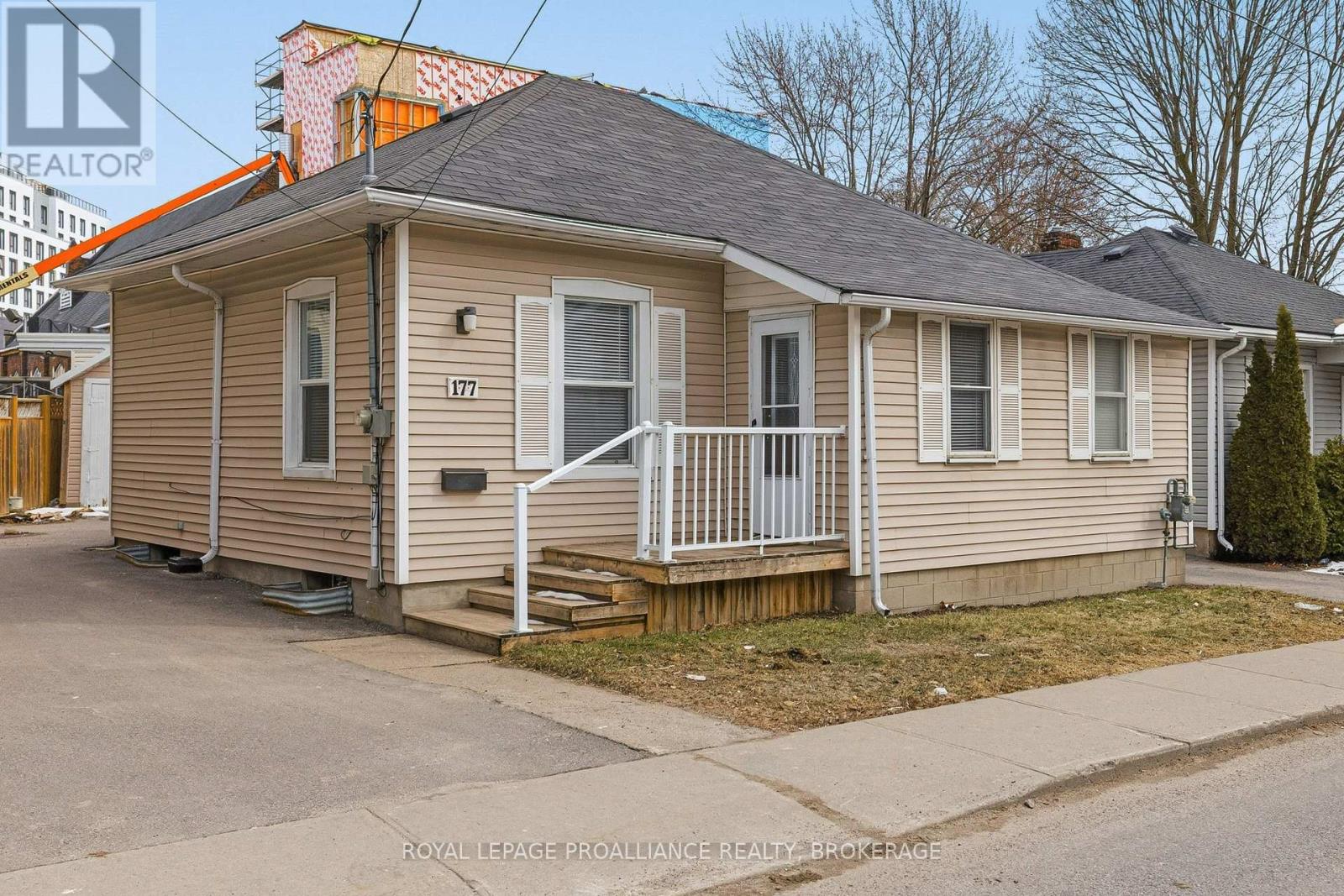 624 PRINCESS STREET - 17