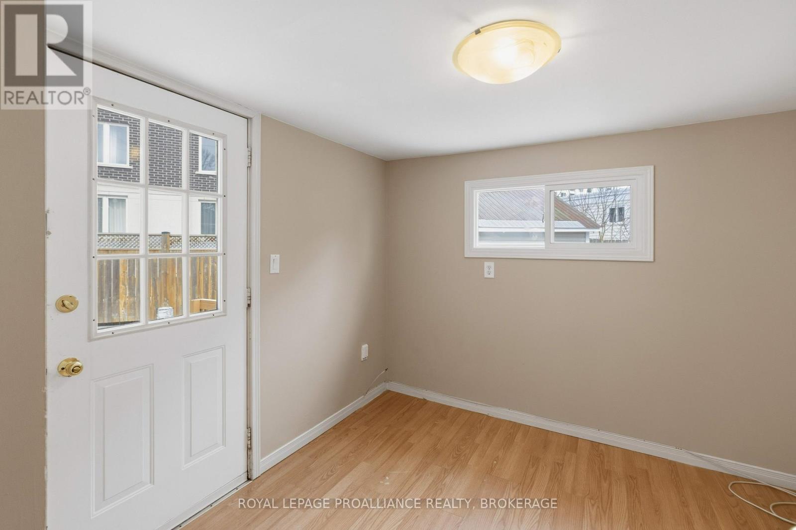 624 PRINCESS STREET - 22