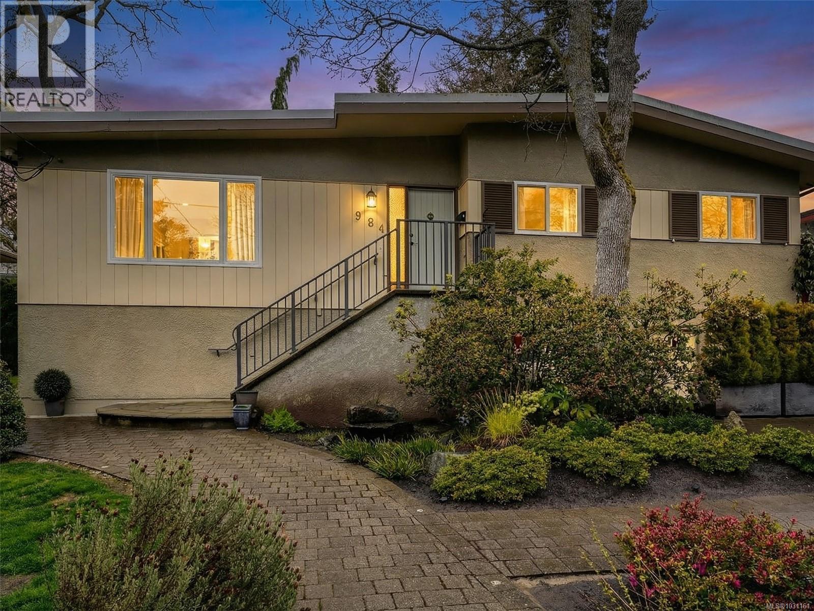  984 Brighton Crescent, Victoria