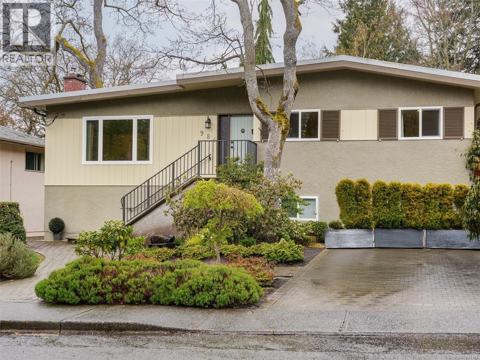  984 Brighton Crescent, Victoria