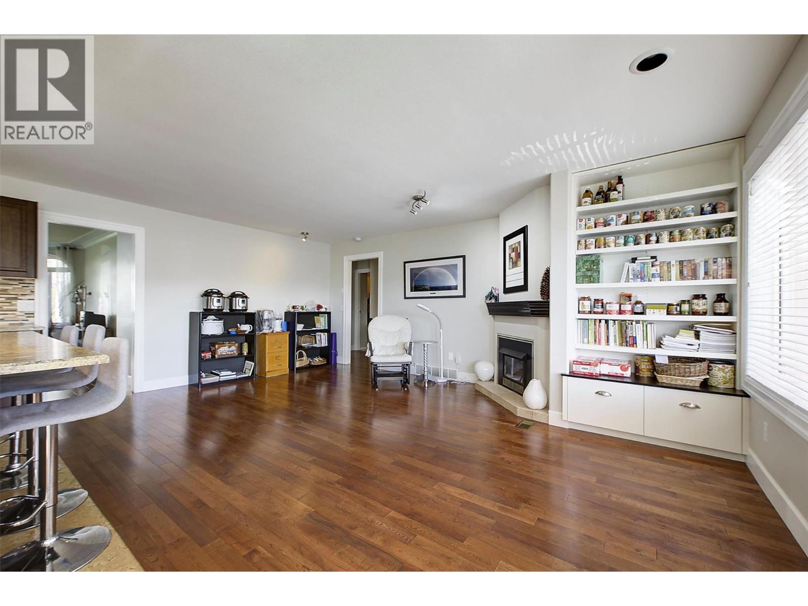  573 Spruceview Place North, Kelowna