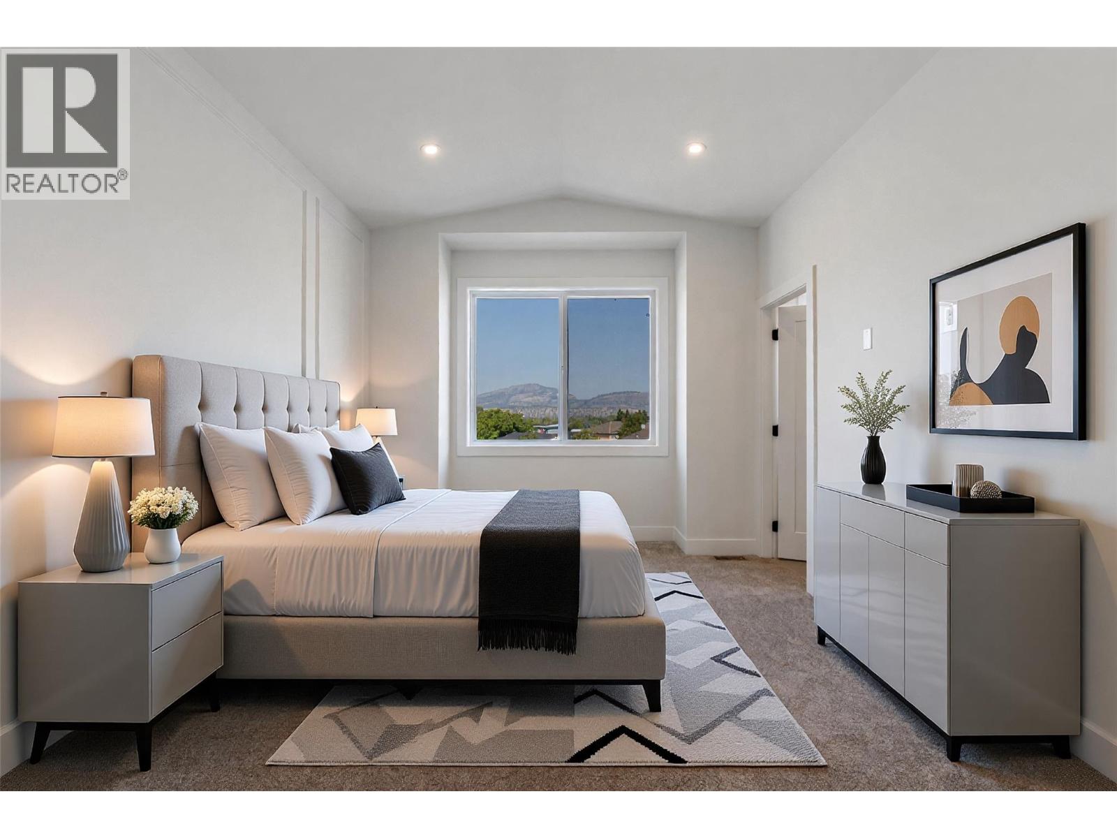  384 Chardonnay Avenue, Oliver