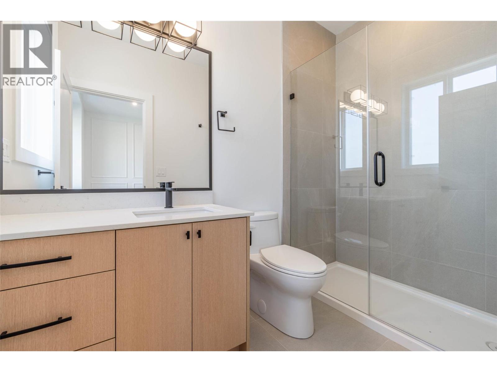  384 Chardonnay Avenue, Oliver