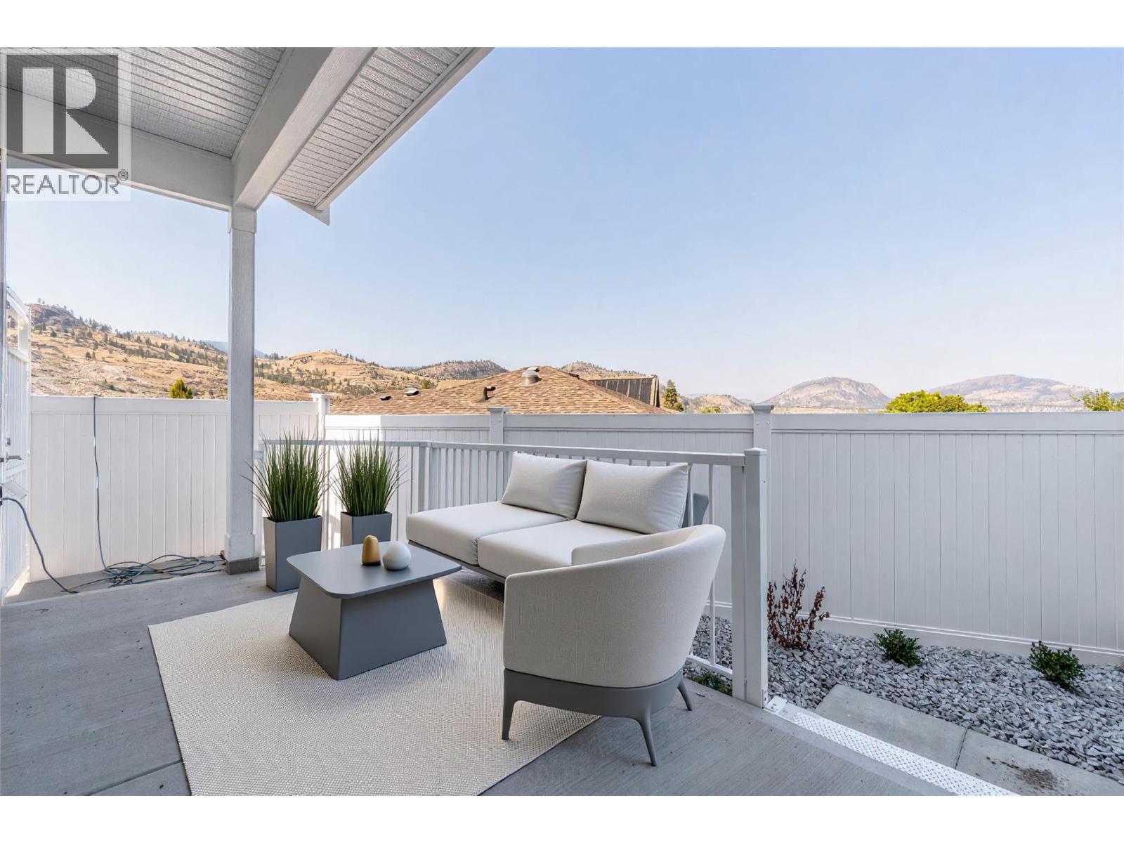  384 Chardonnay Avenue, Oliver