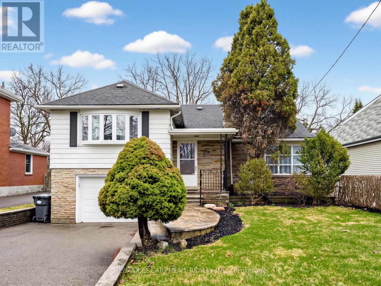 33 MILL STREET S - 1