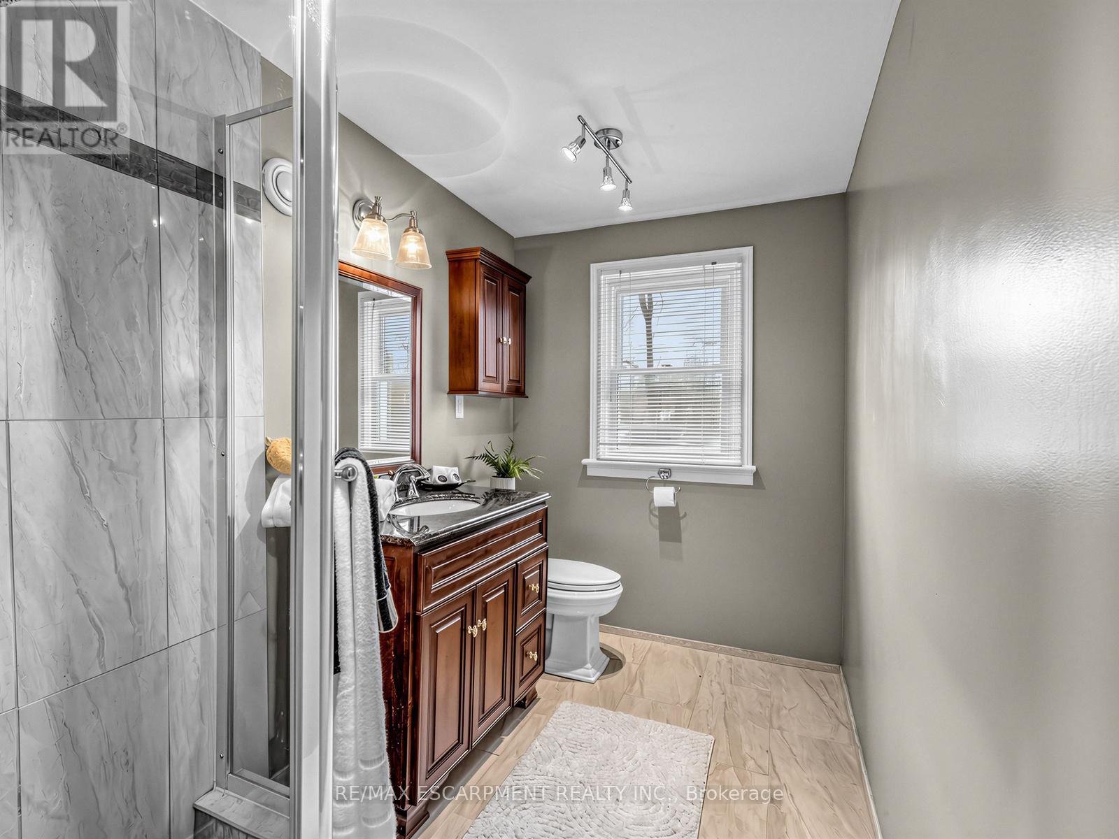 33 MILL STREET S - 24