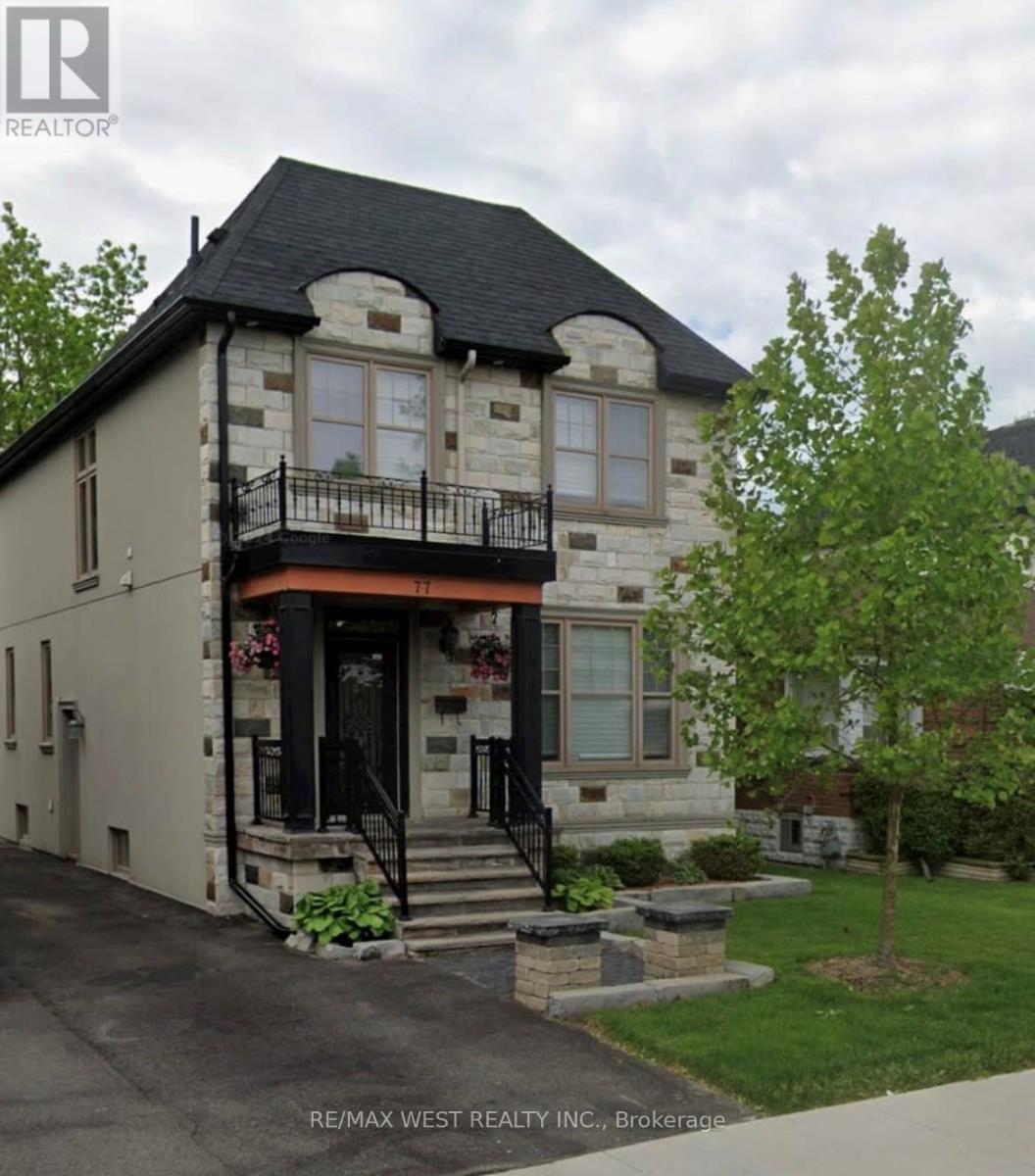 LOWER - 77 MURRIE STREET