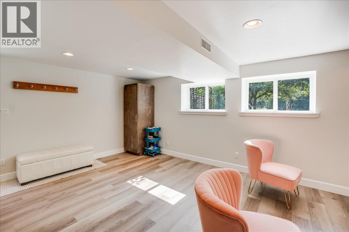 3710 LADYBIRD ROAD - 37