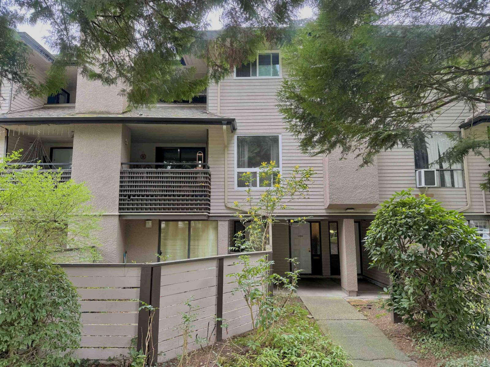 10589 HOLLY PARK LANE