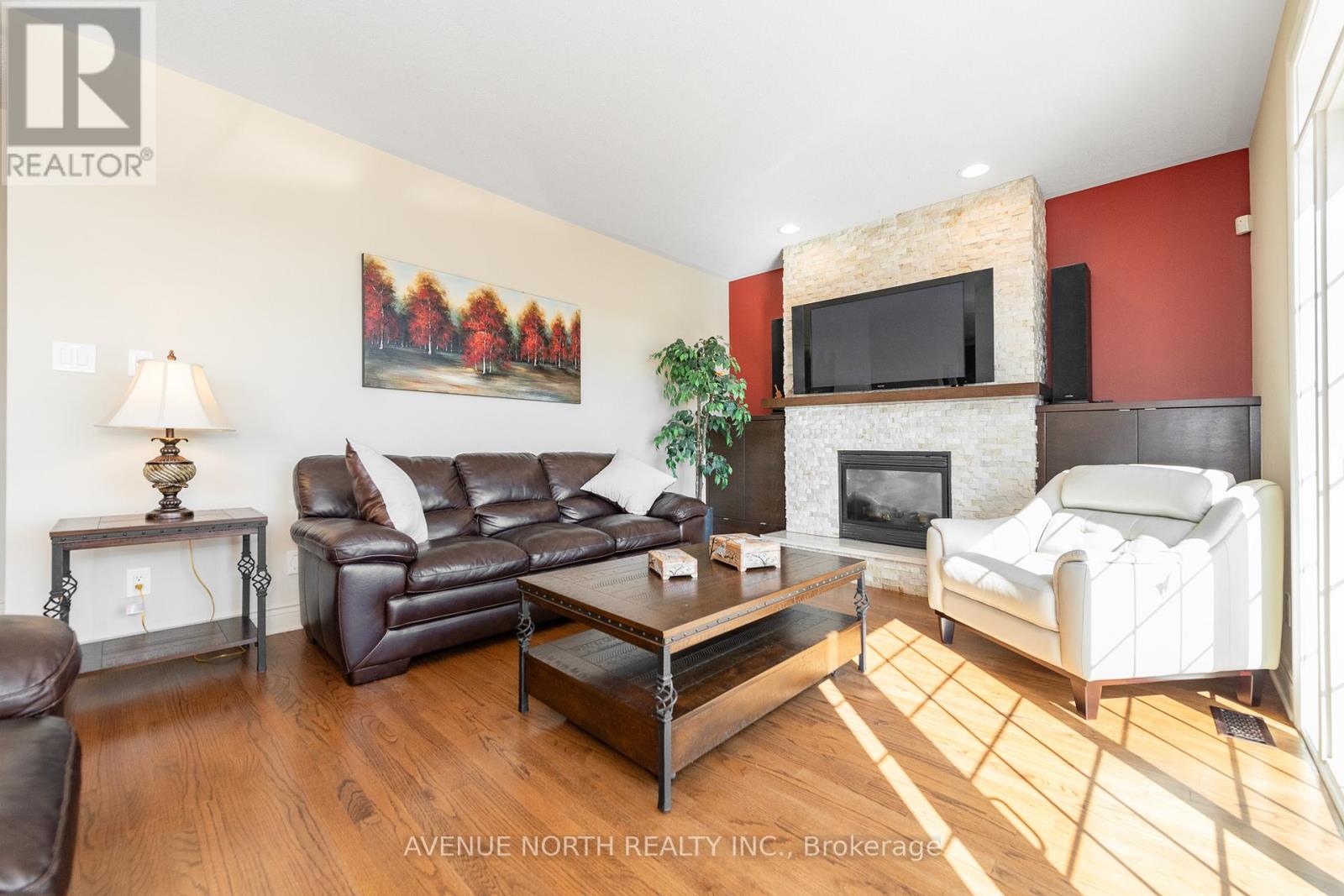 184 FELICITY CRESCENT - 19