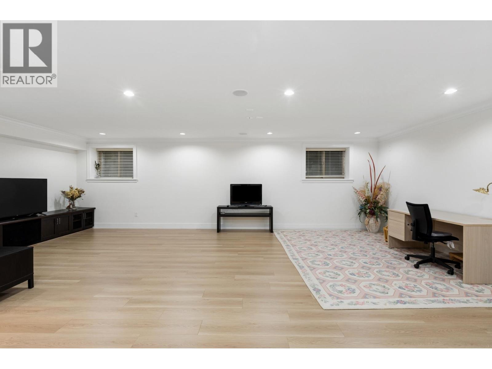 418 E 13TH STREET, North Vancouver